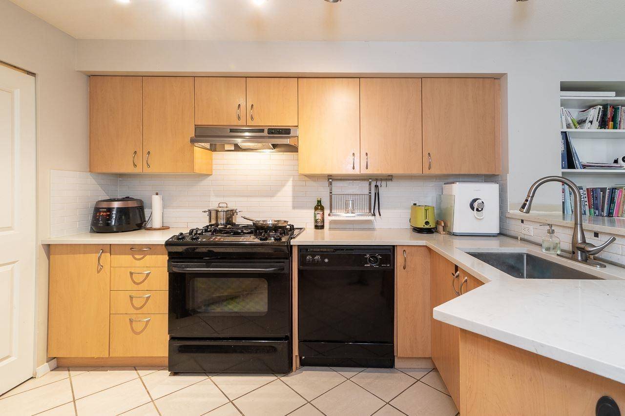 Burnaby, BC V3N 0A5,9283 Government ST #116