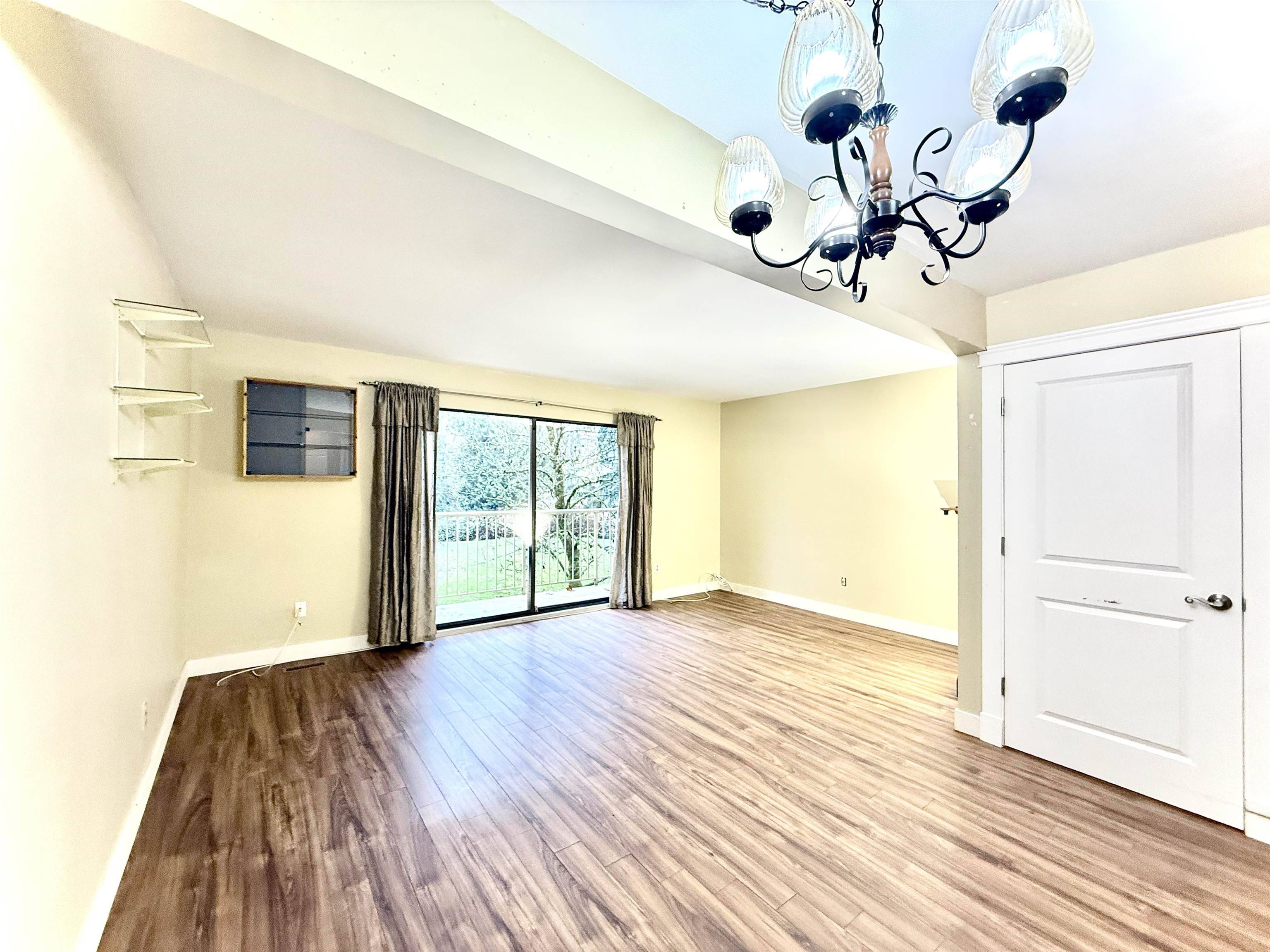 Coquitlam, BC V3C 4H8,2915 Norman AVE #111