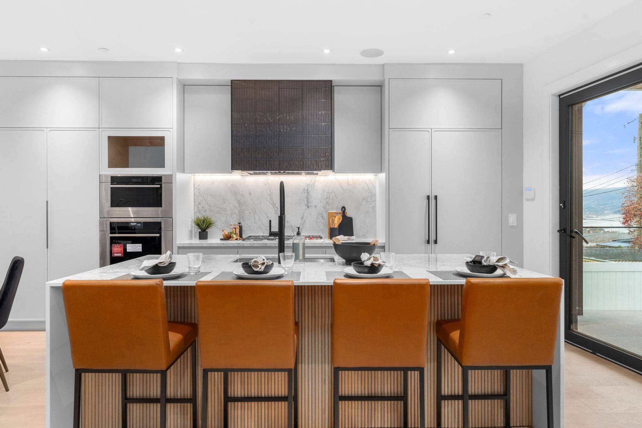 Vancouver, BC V5K 1X1,3679 Pandora ST