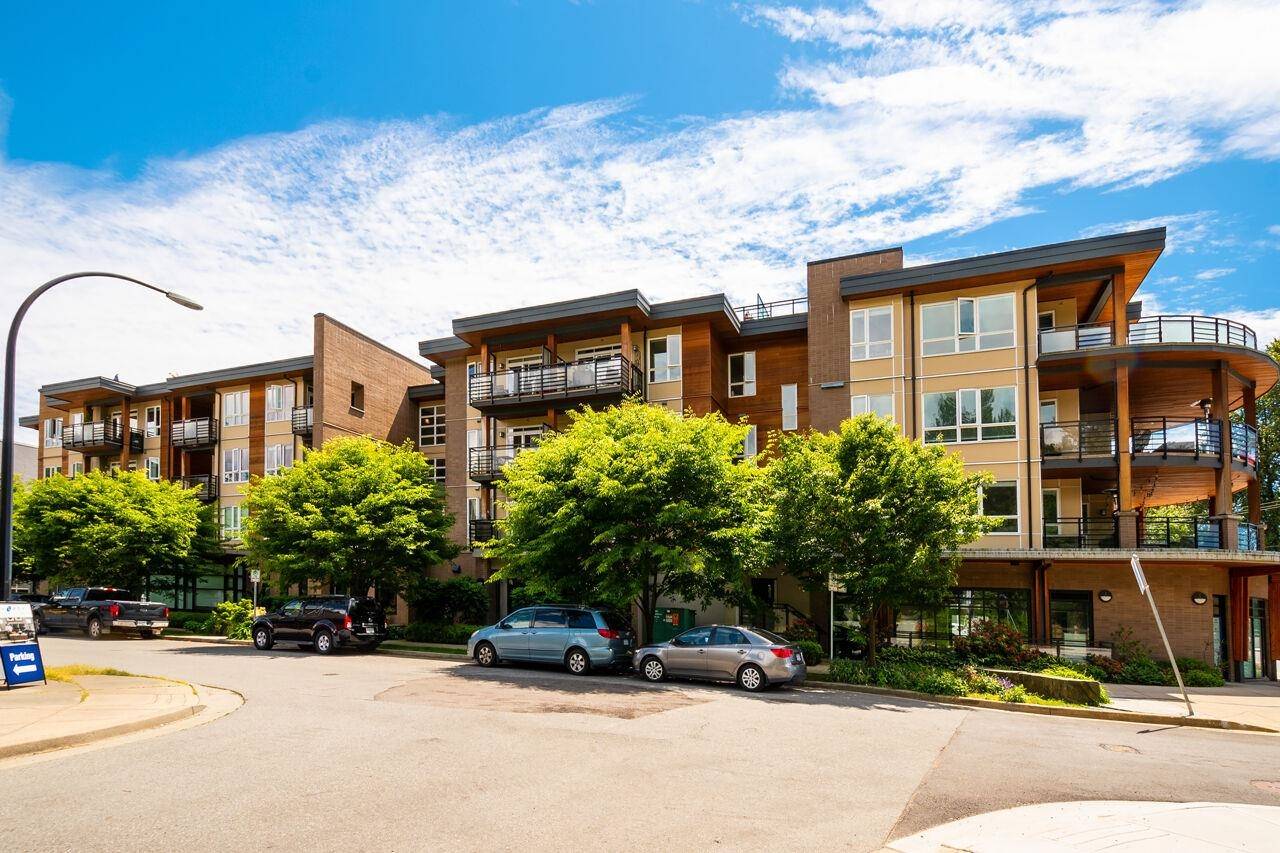 North Vancouver, BC V7M 0C6,733 W 14th ST #417