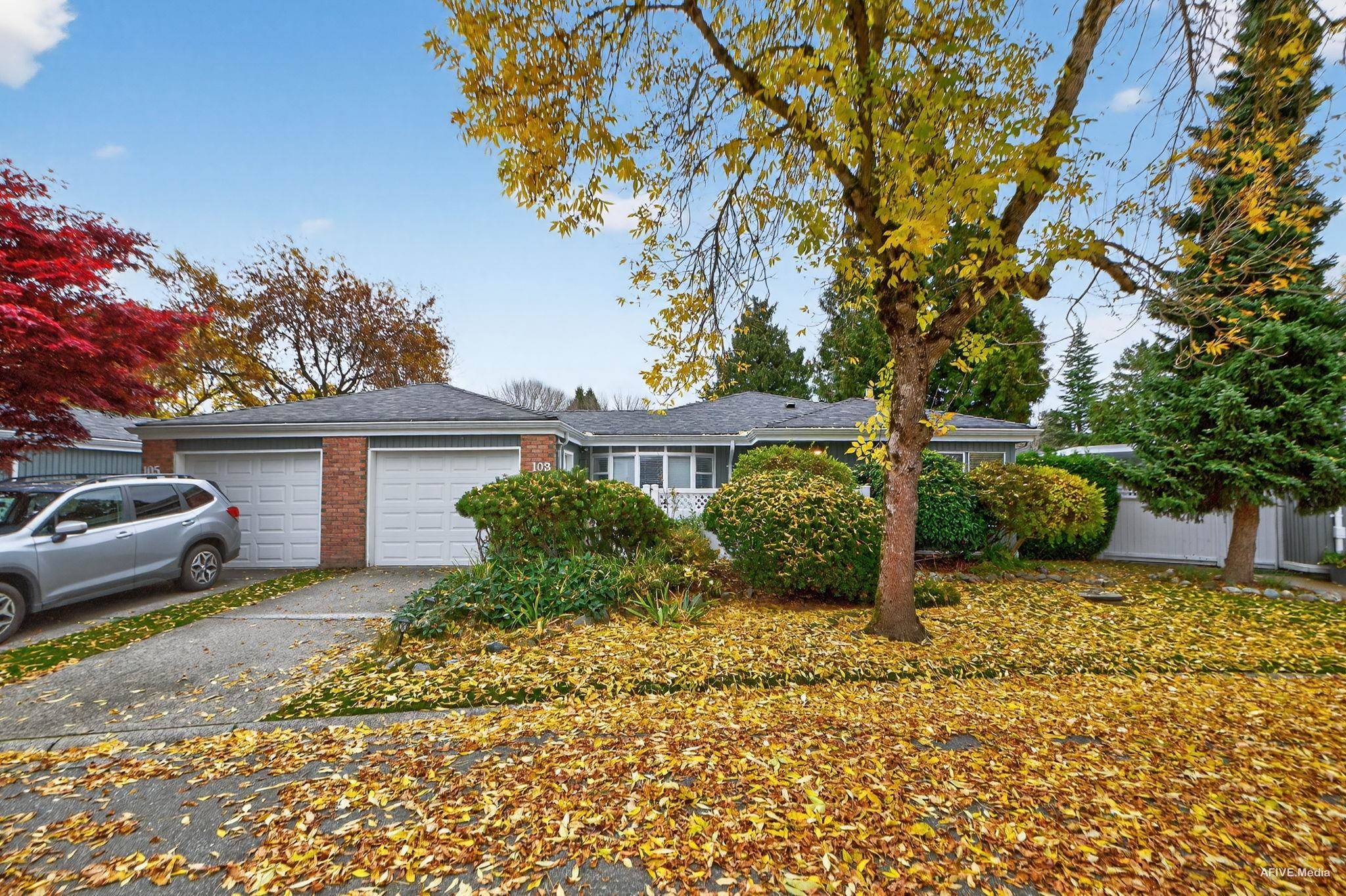 White Rock, BC V4A 7N8,14271 18a AVE #103