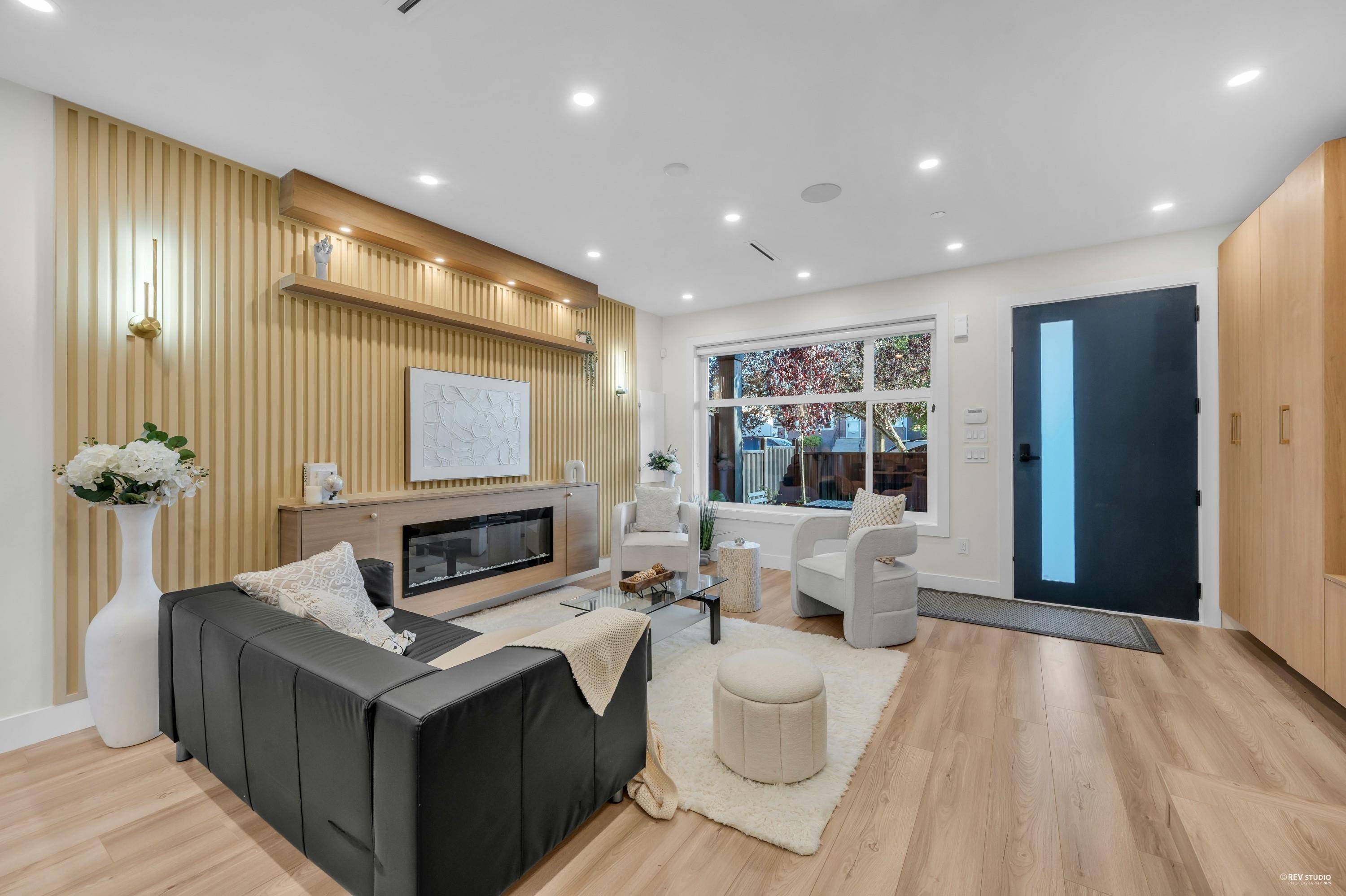 Vancouver, BC V5M 1H3,2705 East 3rd AVE #2