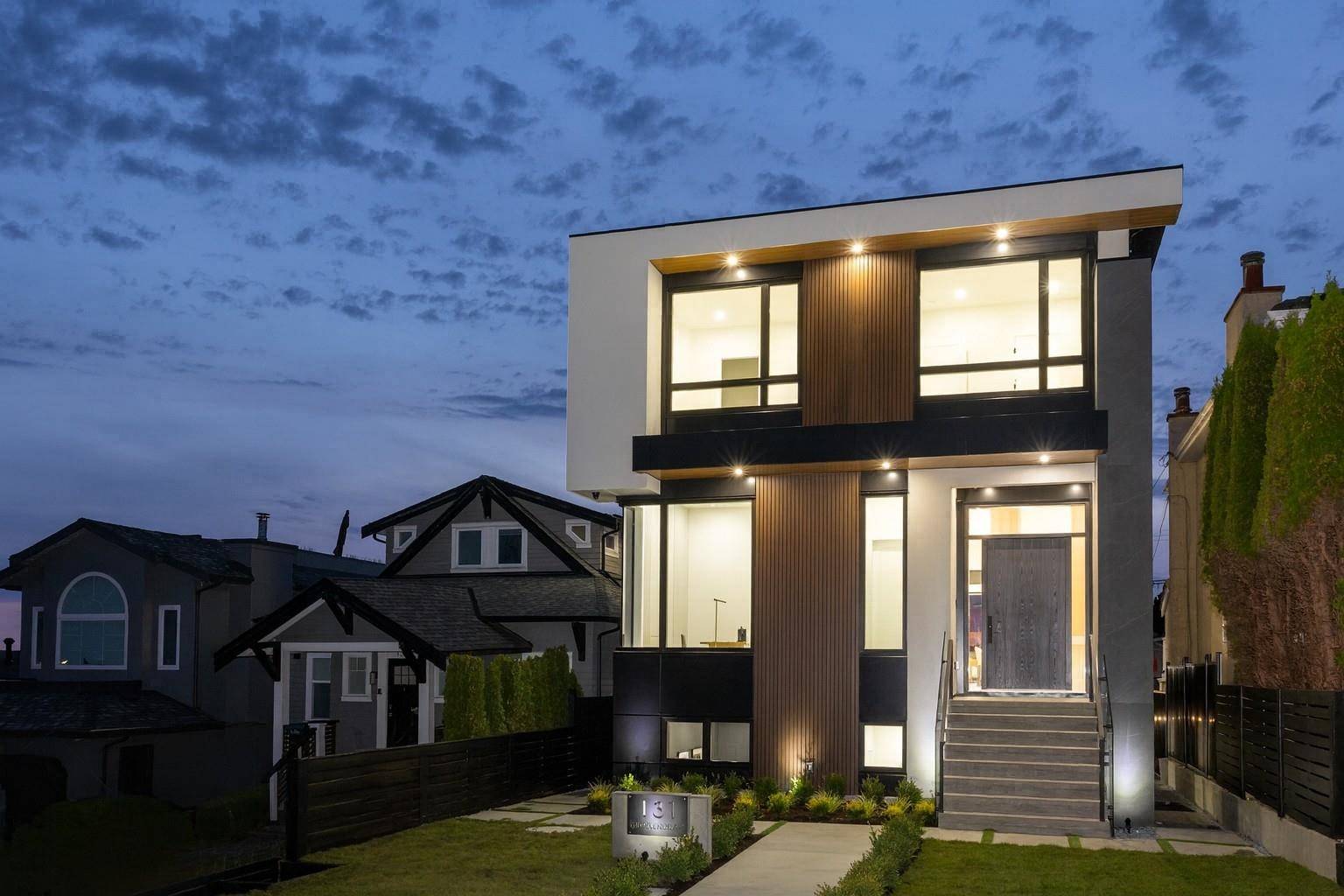 Burnaby, BC V5B 3N7,131 Grosvenor AVE