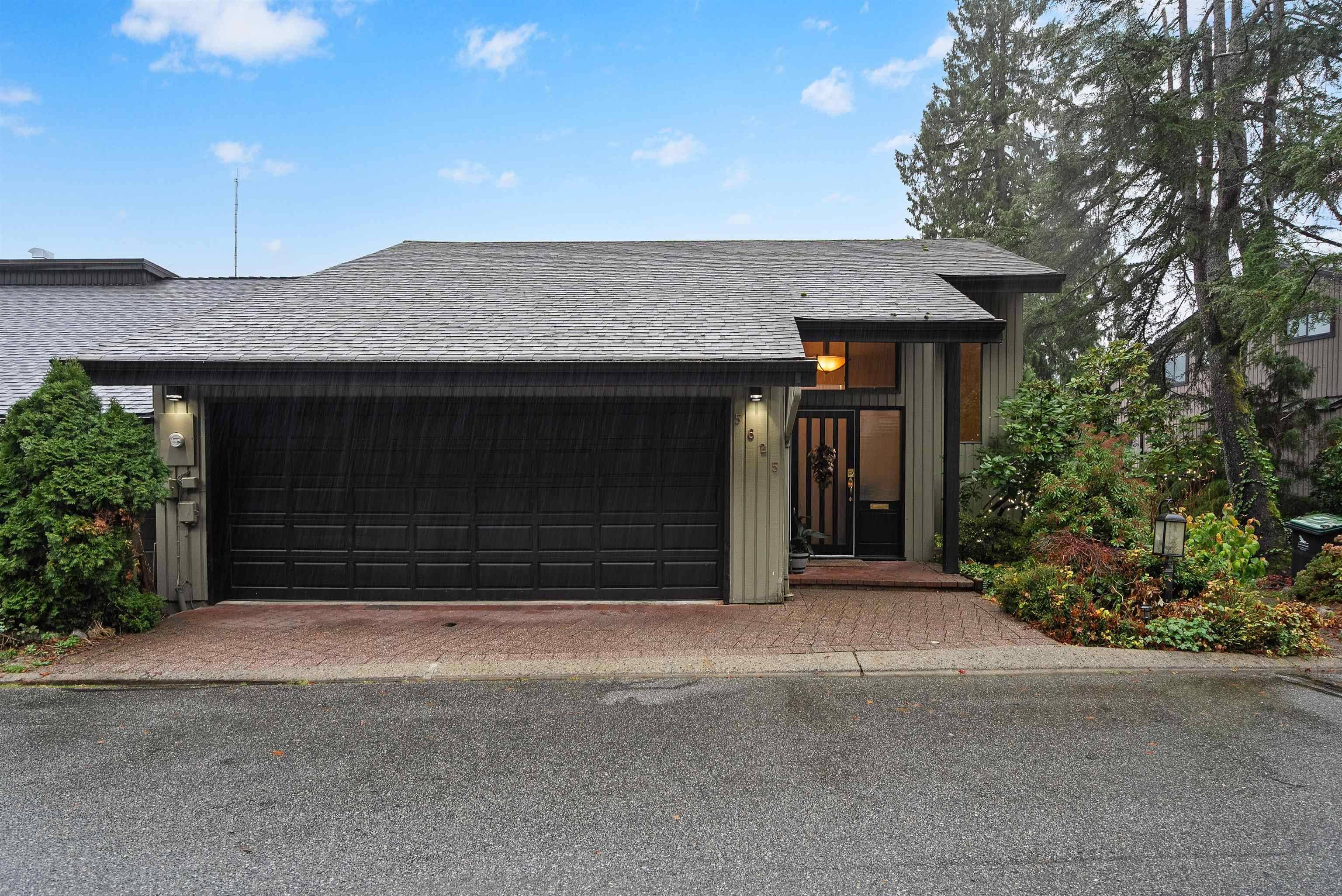 North Vancouver, BC V7R 4V5,5625 Eagle CT