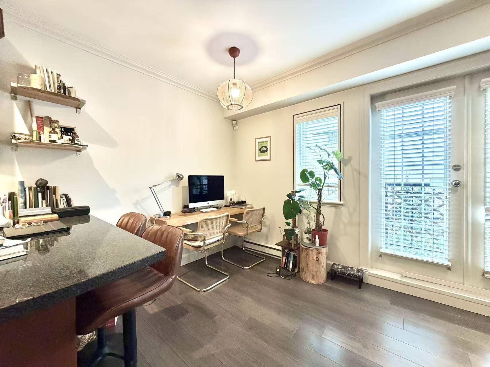 Vancouver, BC V6E 1G8,1137 Barclay ST #2