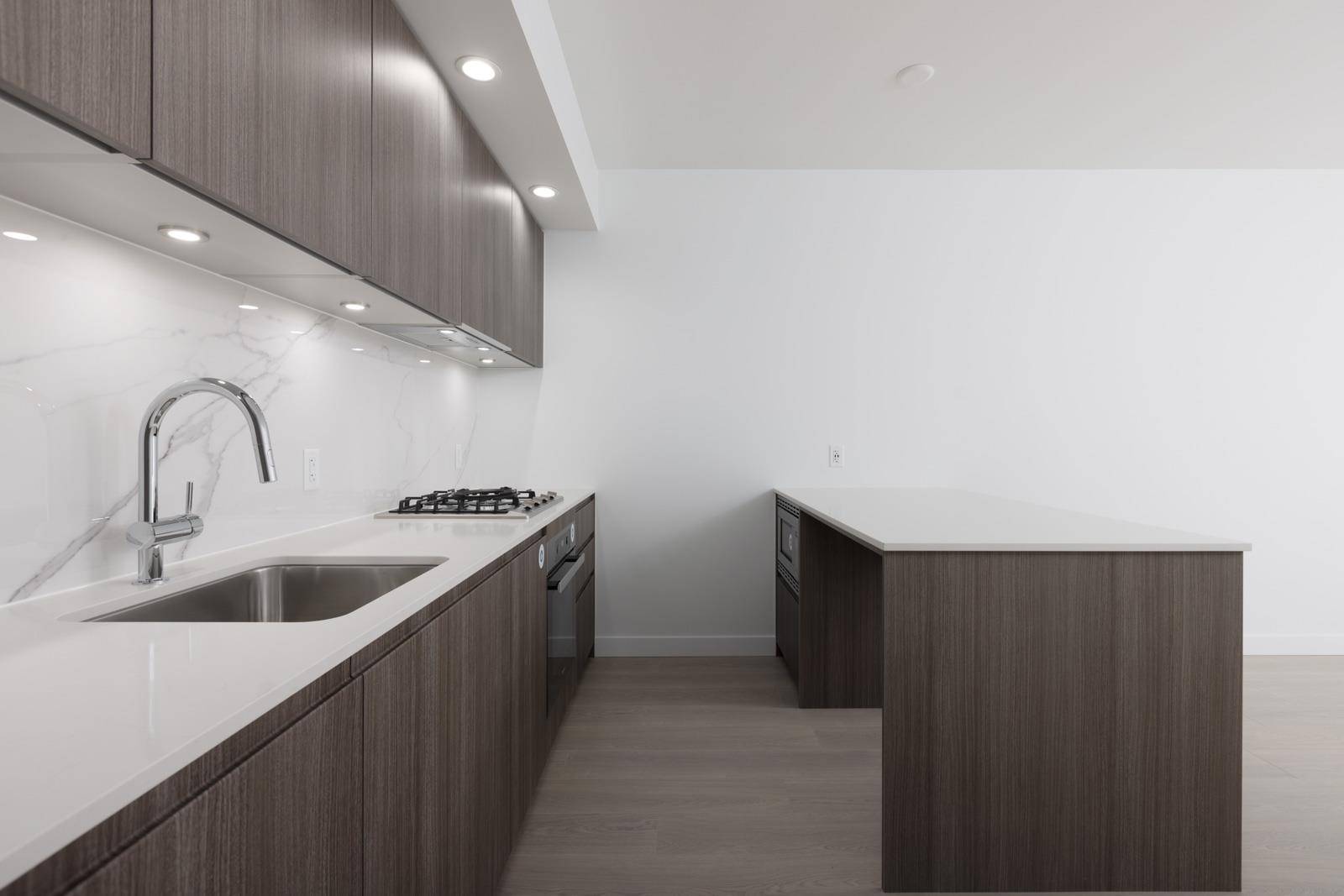 Burnaby, BC V5H 0K9,6537 Telford AVE #1201