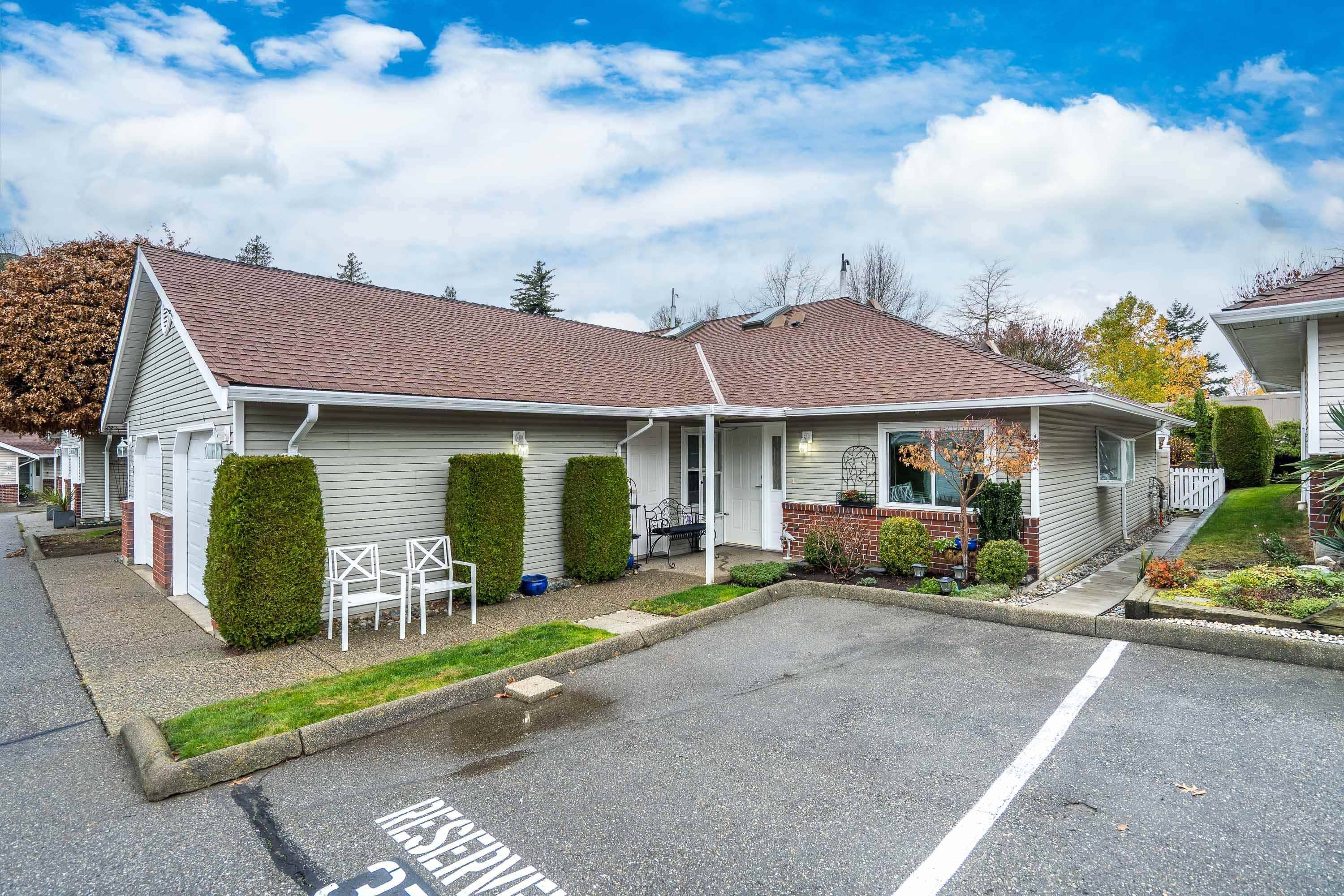 Abbotsford, BC V3G 1C7,2081 Winfield DR #37