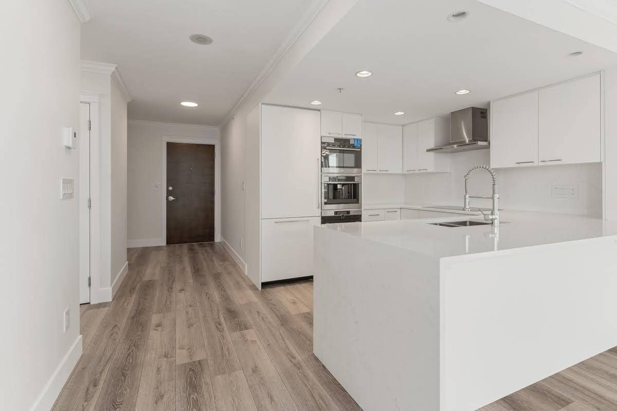 Vancouver, BC V6A 0A1,125 Milross AVE #704