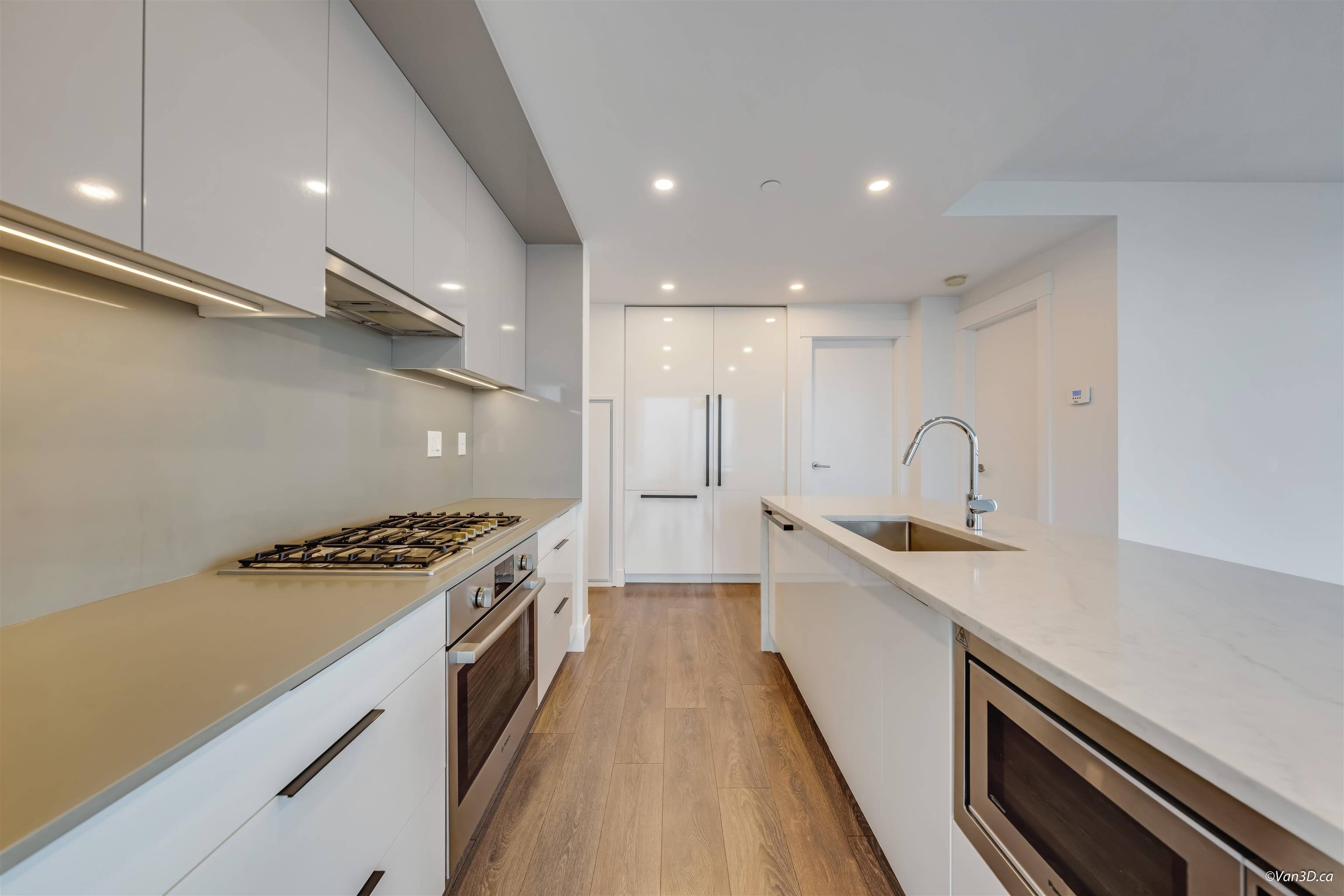 Burnaby, BC V5H 0J9,4711 Hazel ST #1608