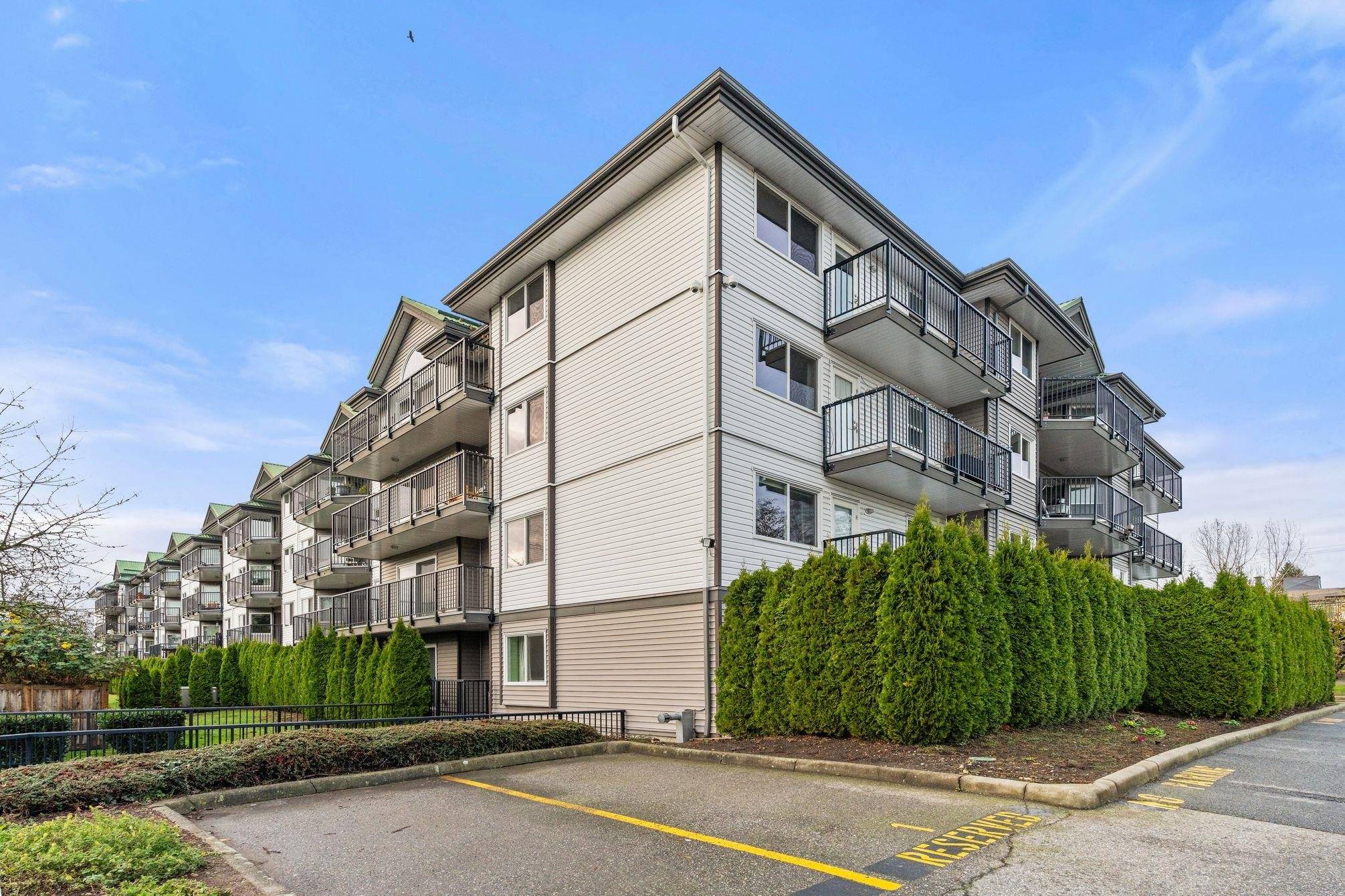 Abbotsford, BC V2T 2C9,32044 Old Yale RD #209