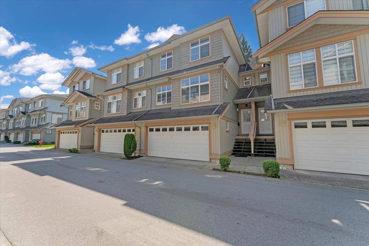 Surrey, BC V3W 1S1,7518 138 ST #7