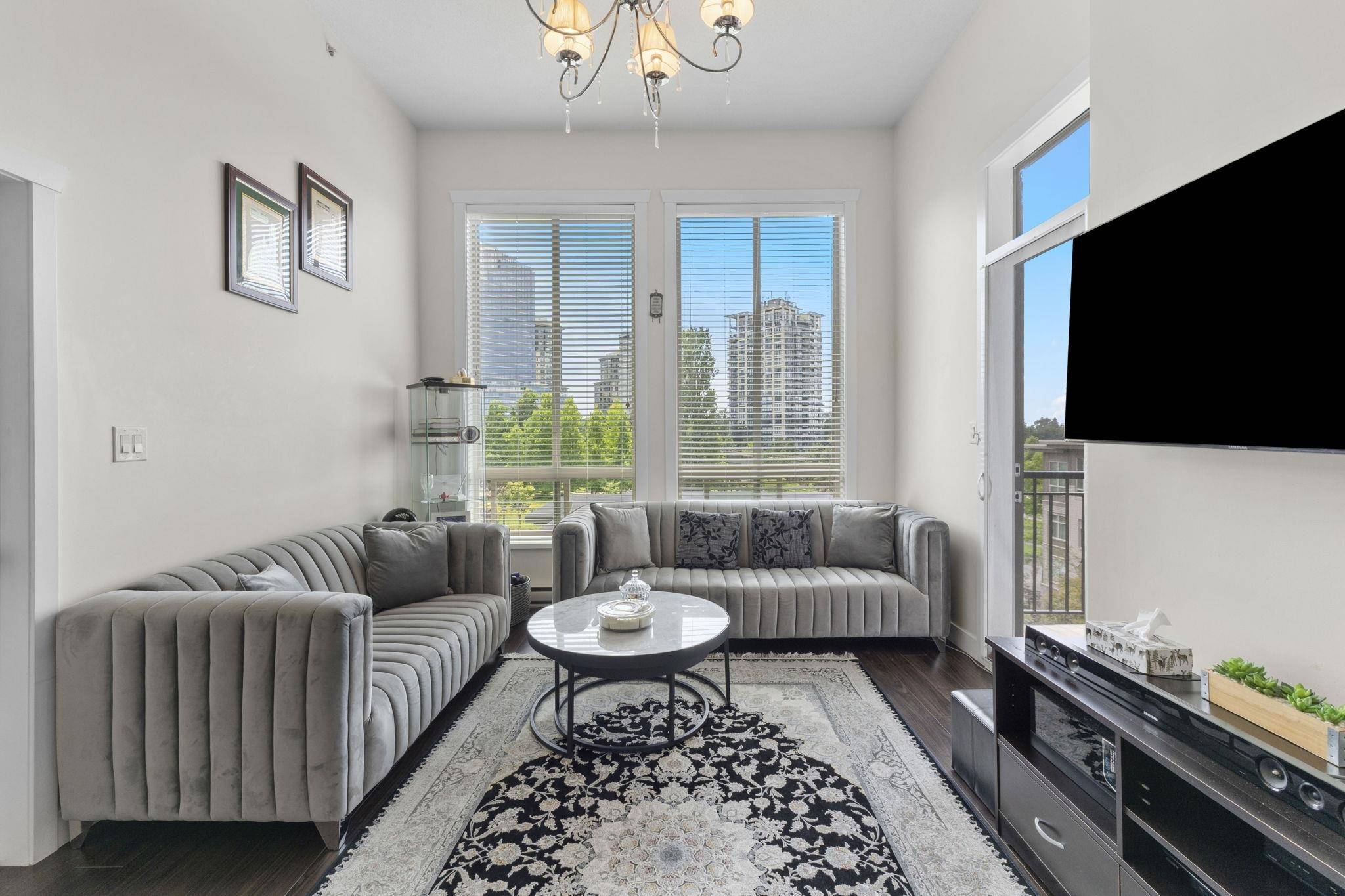 Surrey, BC V3T 0B5,13468 King George BLVD #405