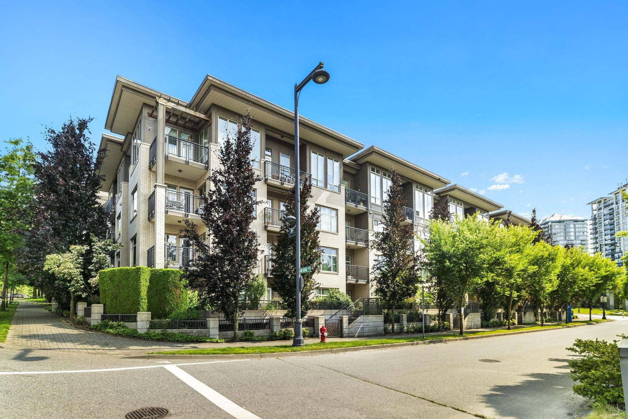 Surrey, BC V3T 0B5,13468 King George BLVD #405