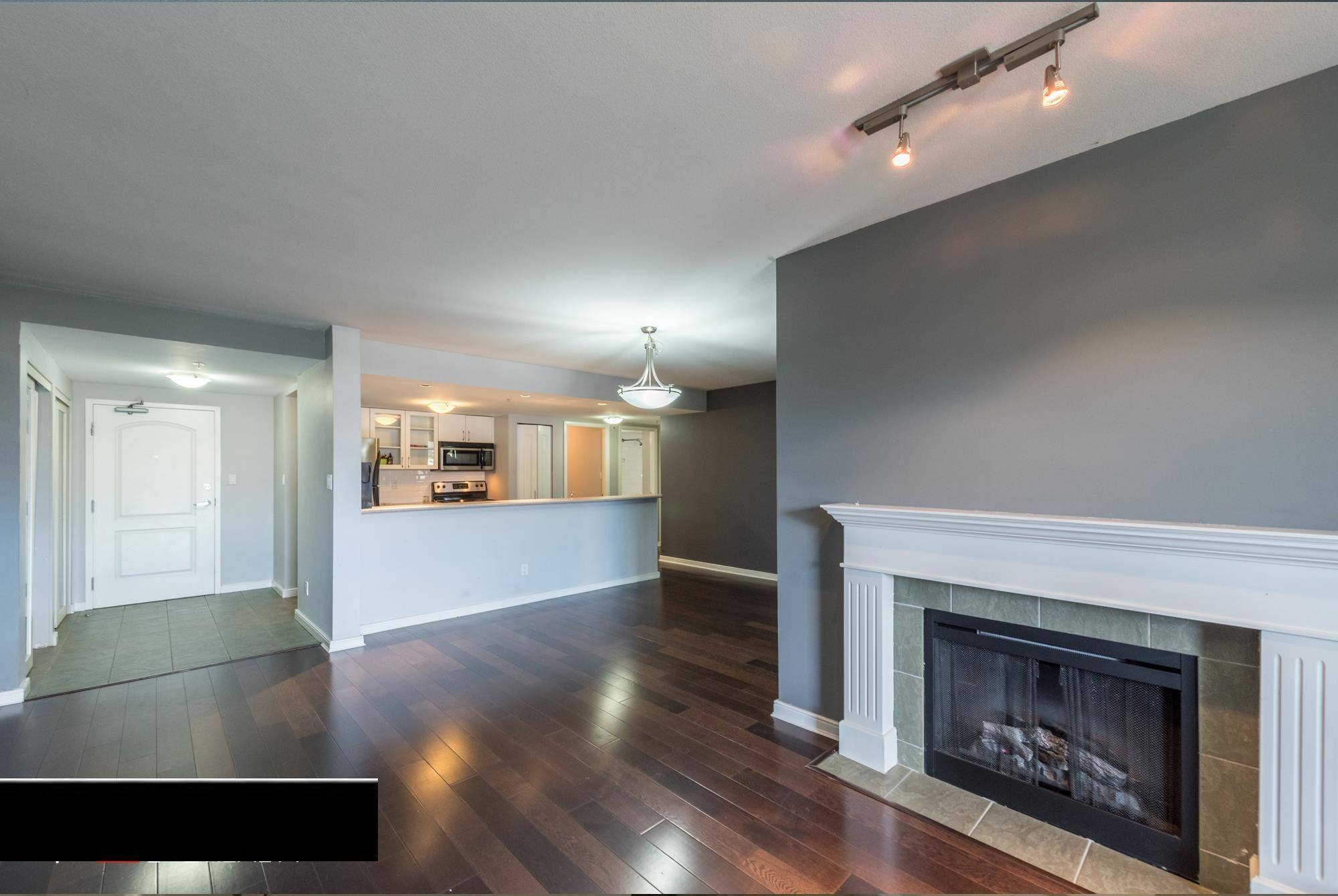 Vancouver, BC V6K 2G2,2665 W Broadway #408