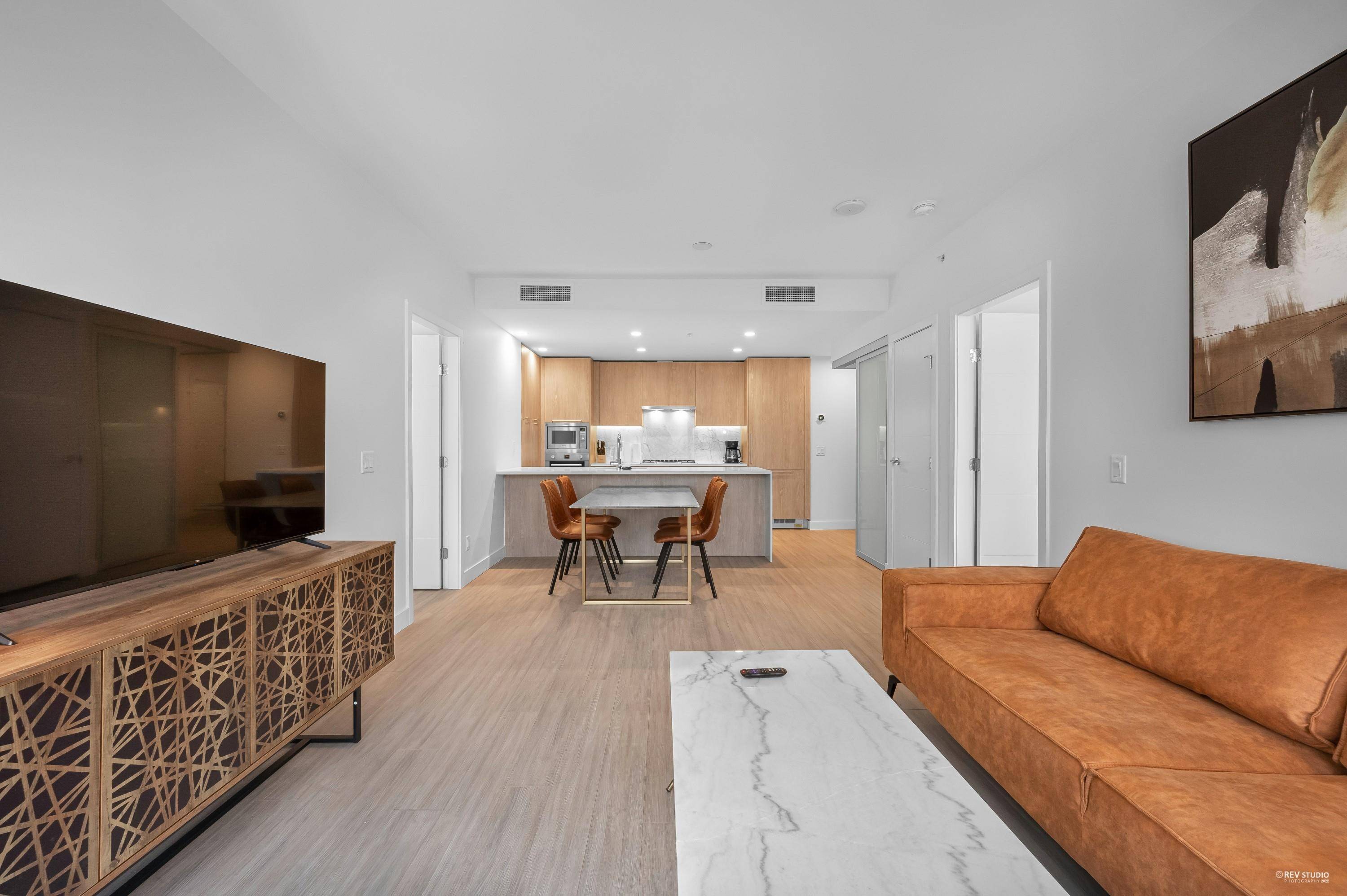 Burnaby, BC V5H 0K7,6398 Silver AVE #703