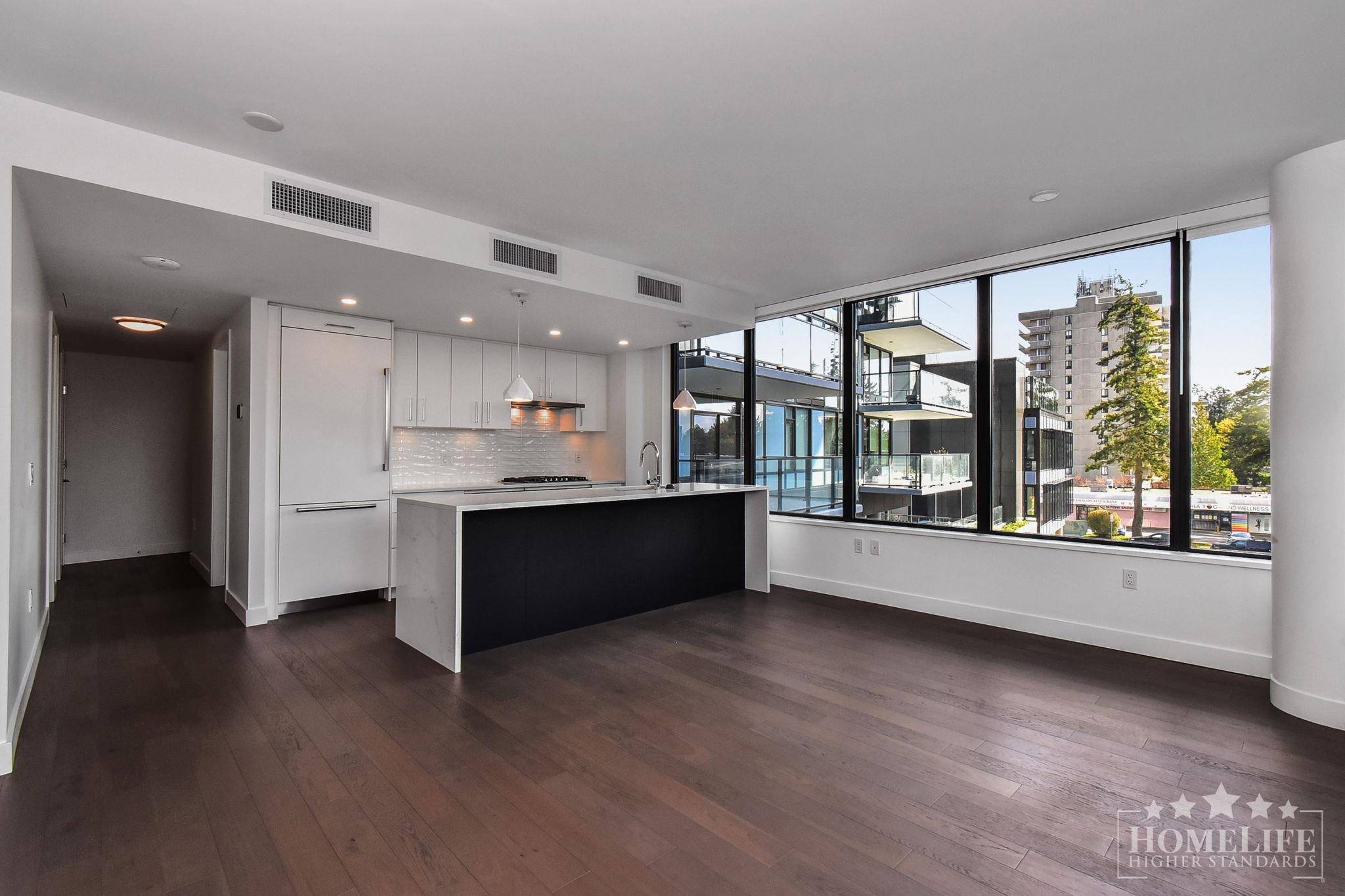 White Rock, BC V4B 0C5,1588 Johnston RD #307