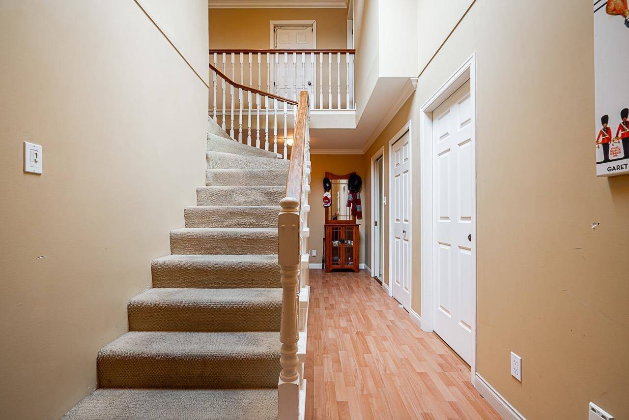 White Rock, BC V4B 1Z2,15576 Buena Vista AVE