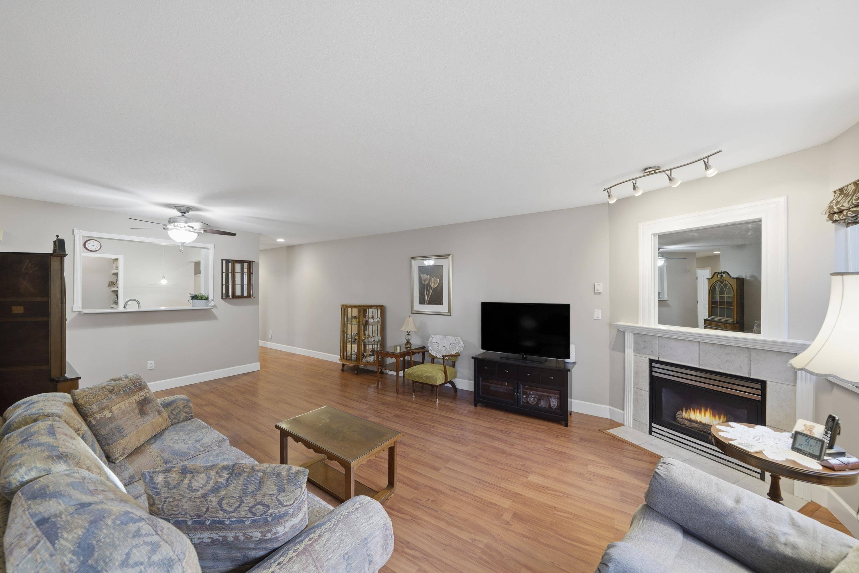 Surrey, BC V3X 3K6,6385 121 ST #105