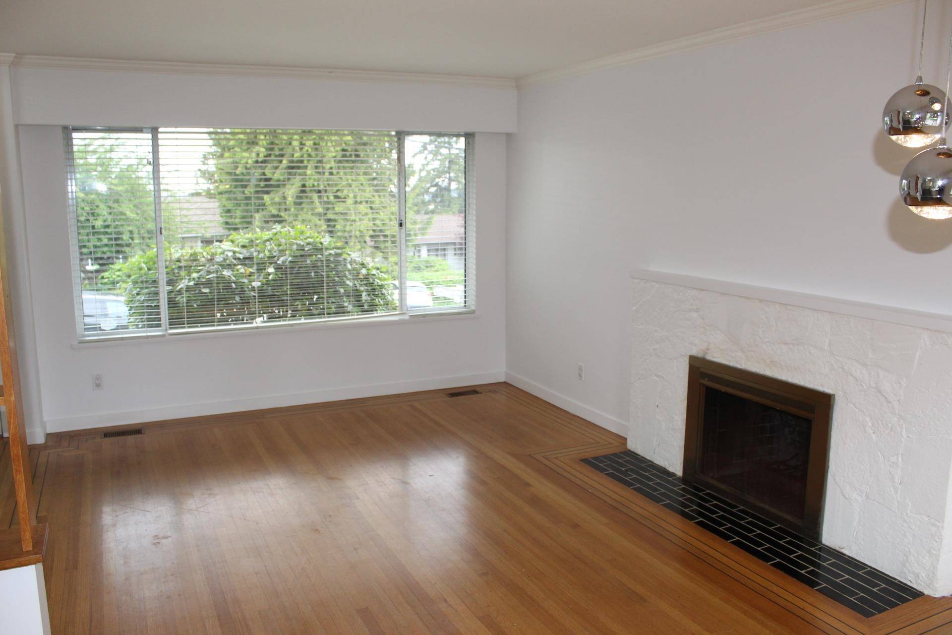 Surrey, BC V3V 2T4,9686 Princess DR #Upper