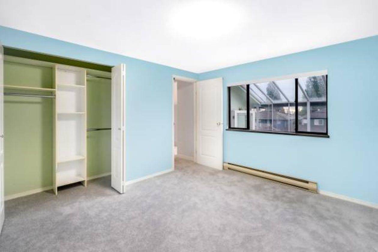 North Vancouver, BC V7L 3C5,243 E 22nd ST