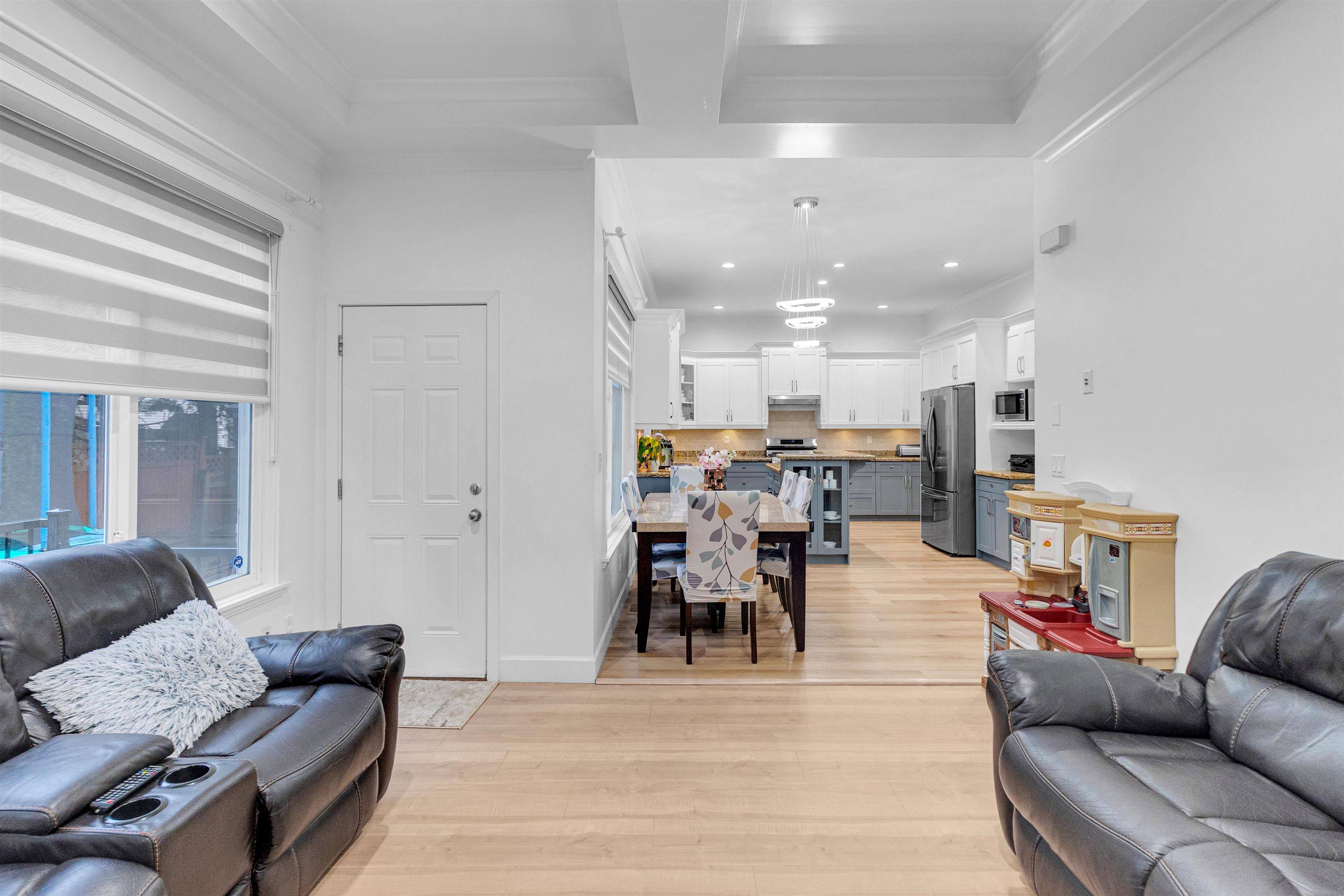 Surrey, BC V3S 1E5,18358 67 AVE