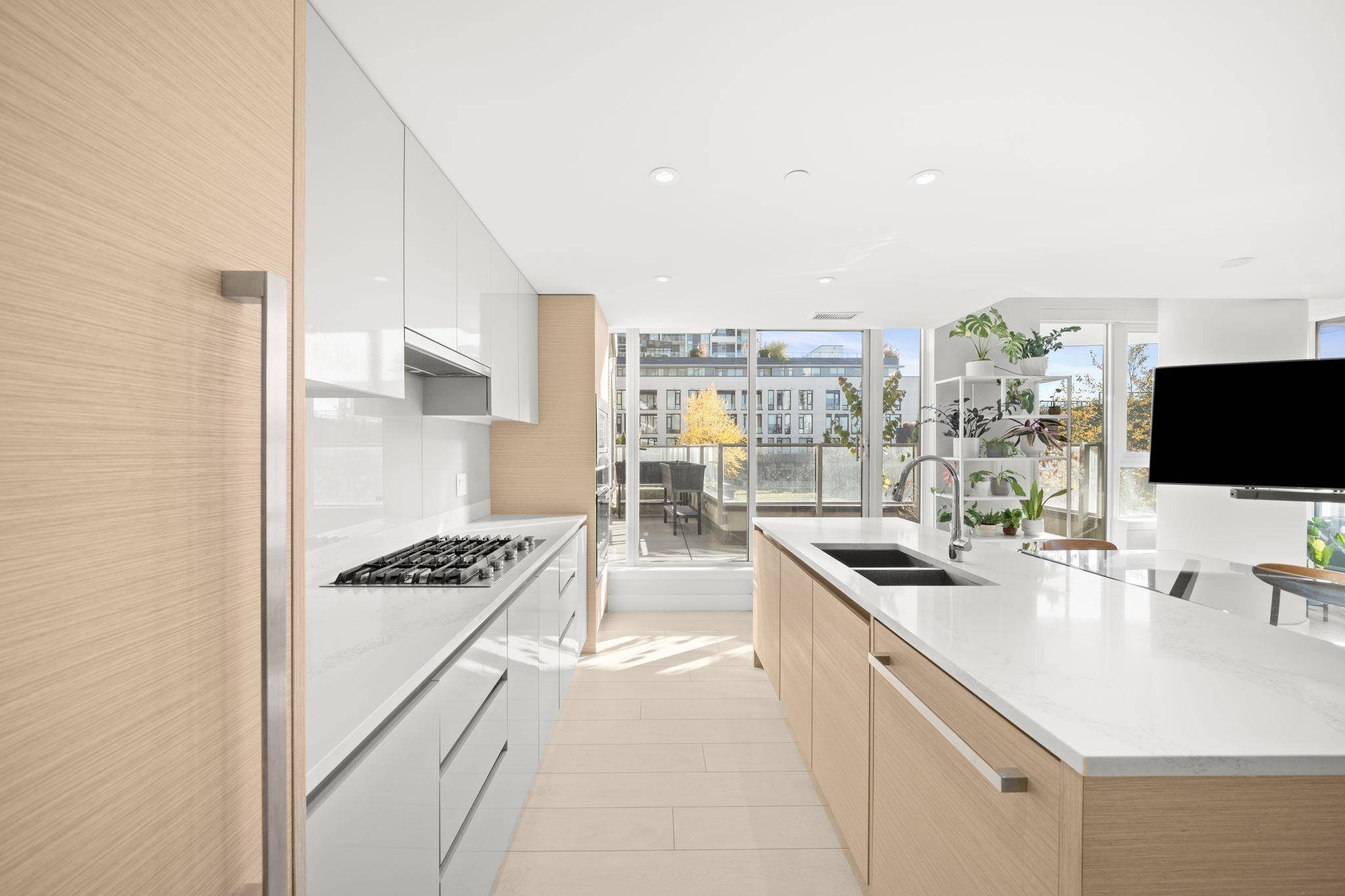 Vancouver, BC V5S 0J8,3538 Sawmill CRES #320