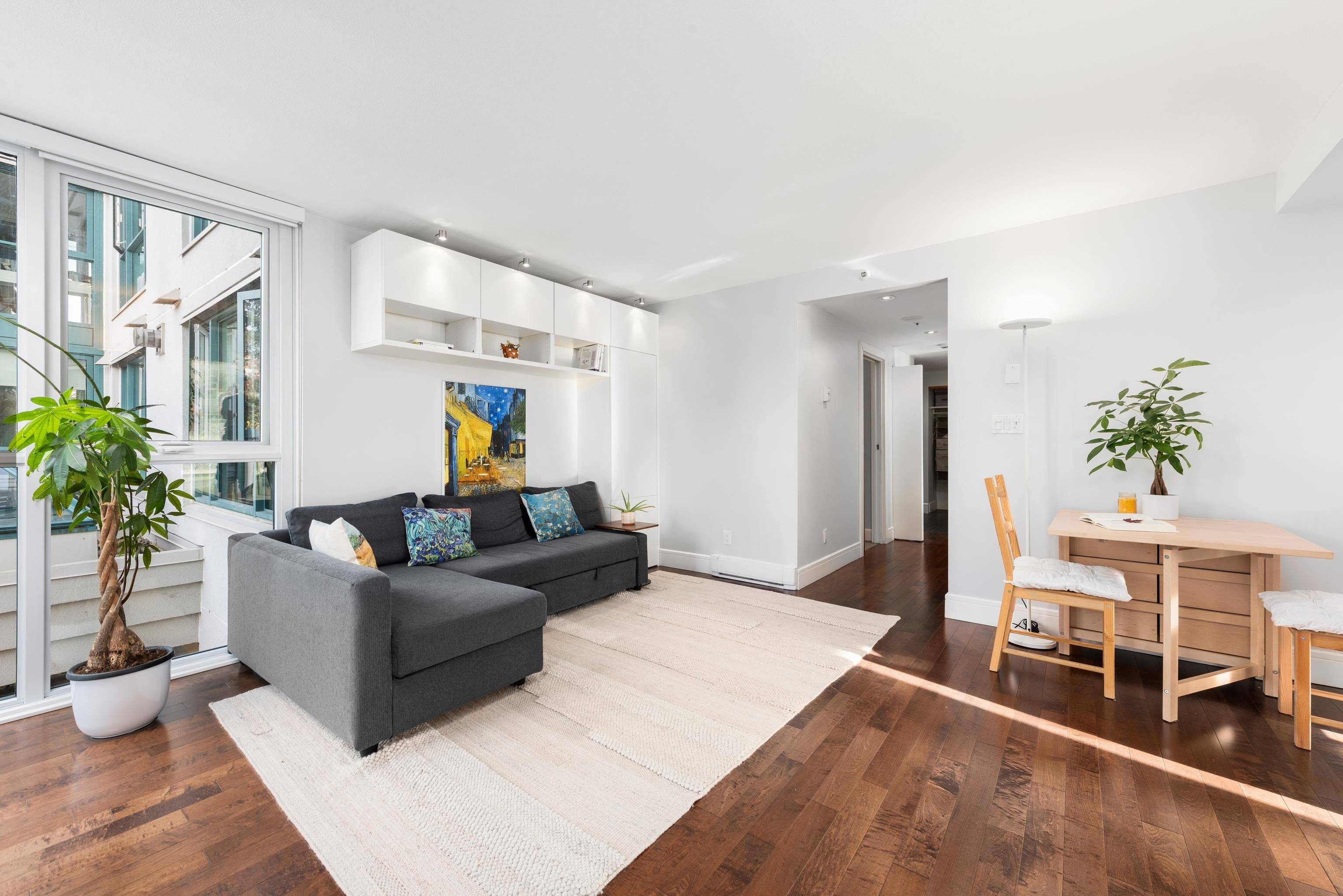 Vancouver, BC V6H 4C3,2988 Alder ST #206