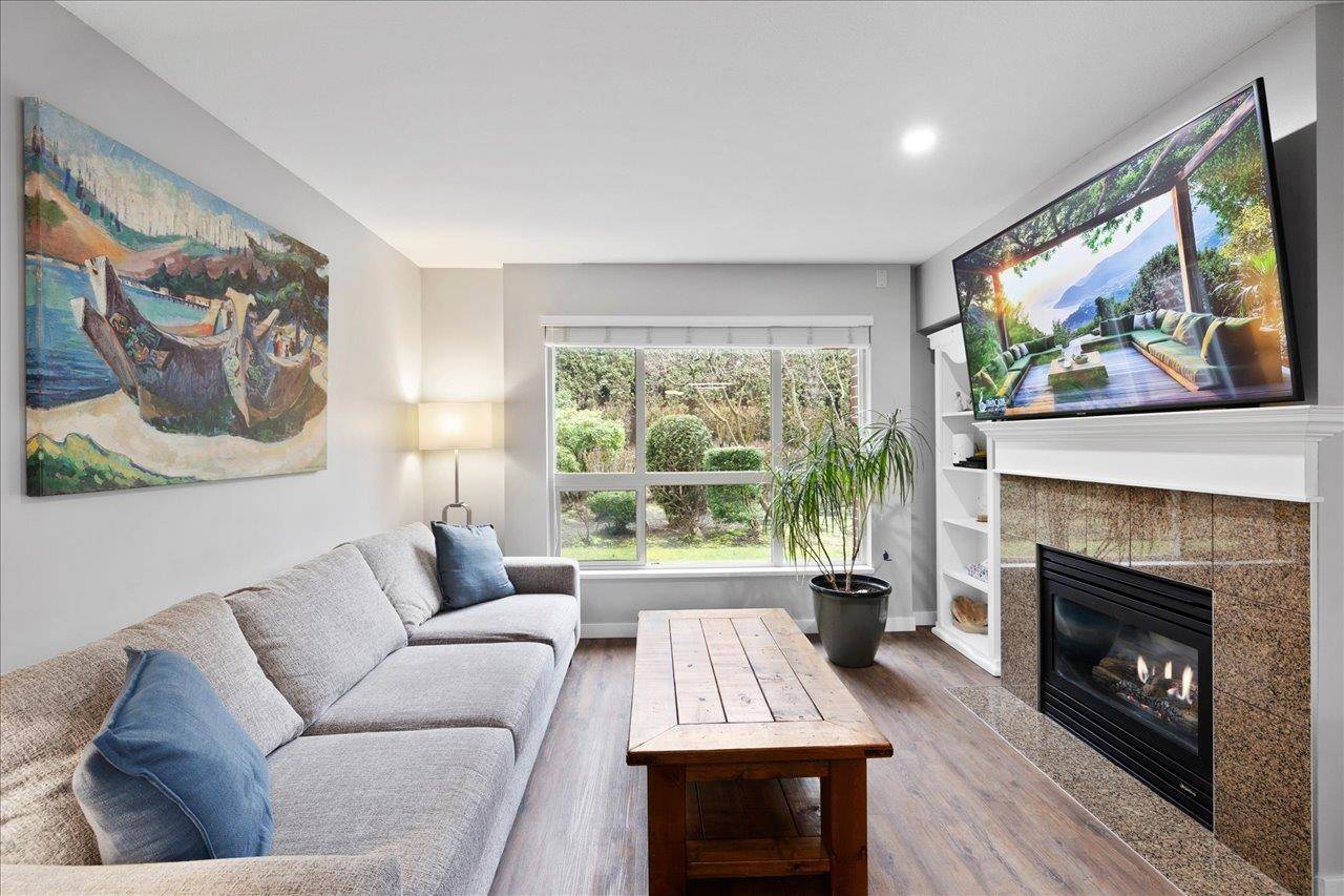 Surrey, BC V4A 4P1,2167 152 ST #107