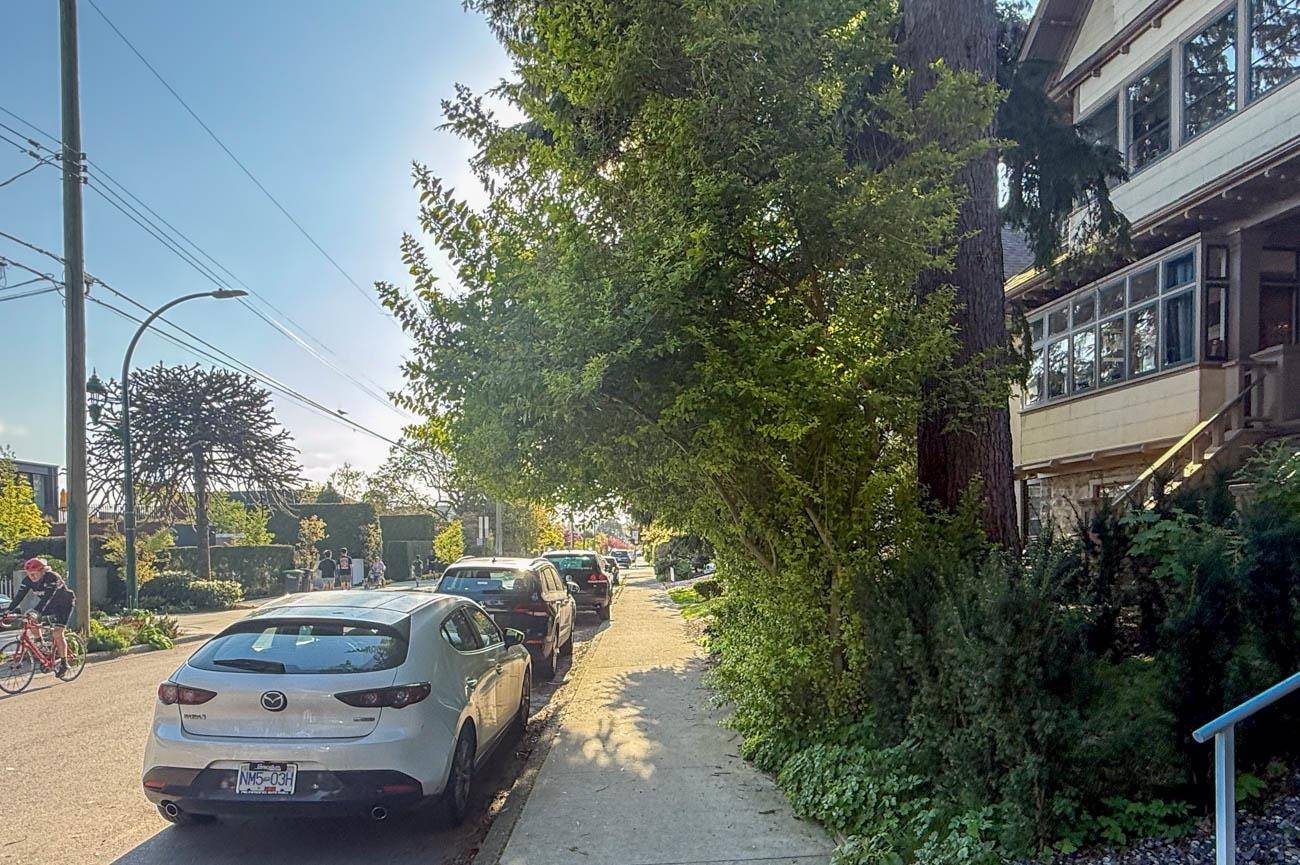 Vancouver, BC V6R 1A8,3536 Point Grey RD #1