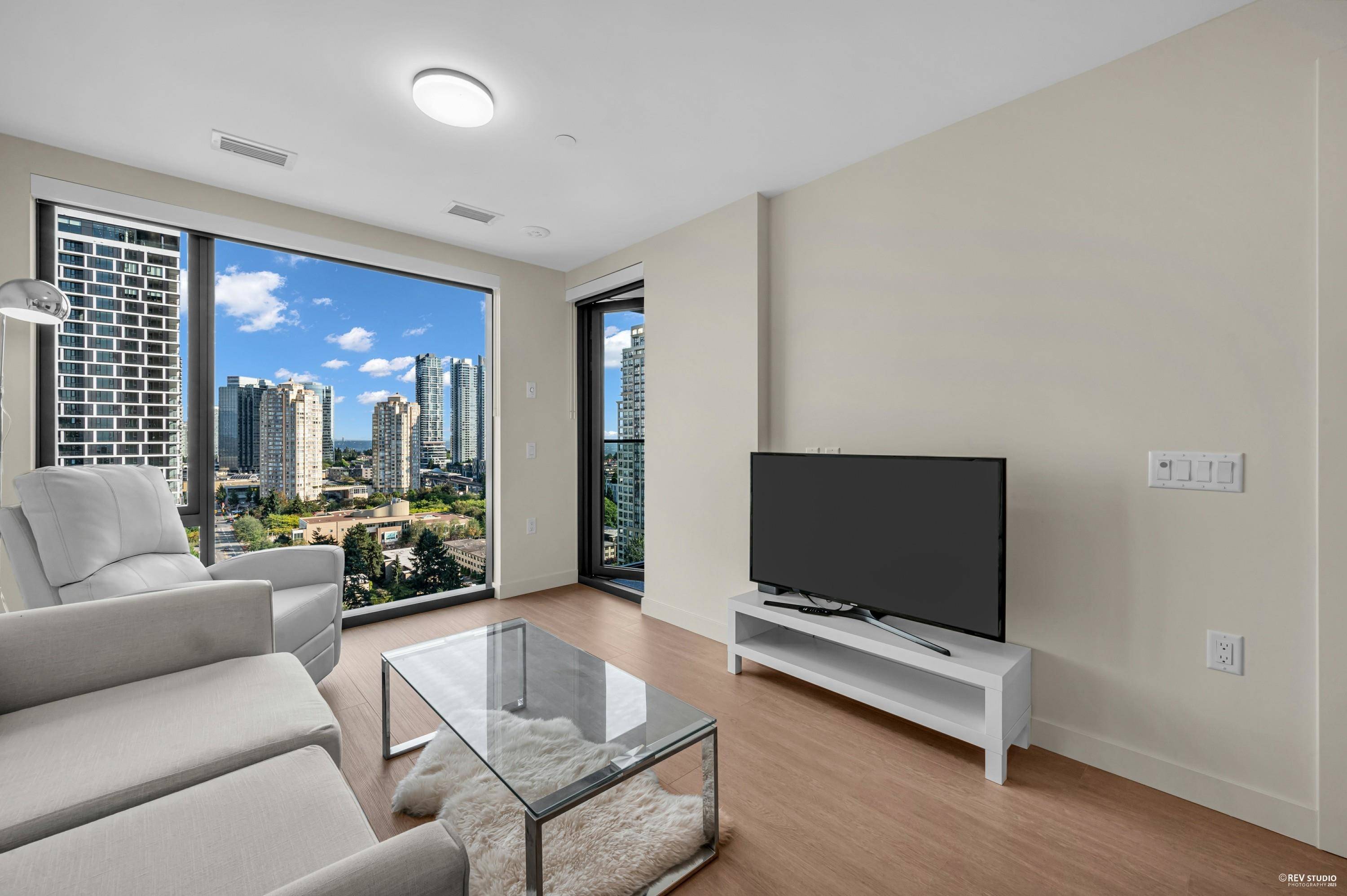 Burnaby, BC V5H 0L7,5987 Wilson AVE #1601