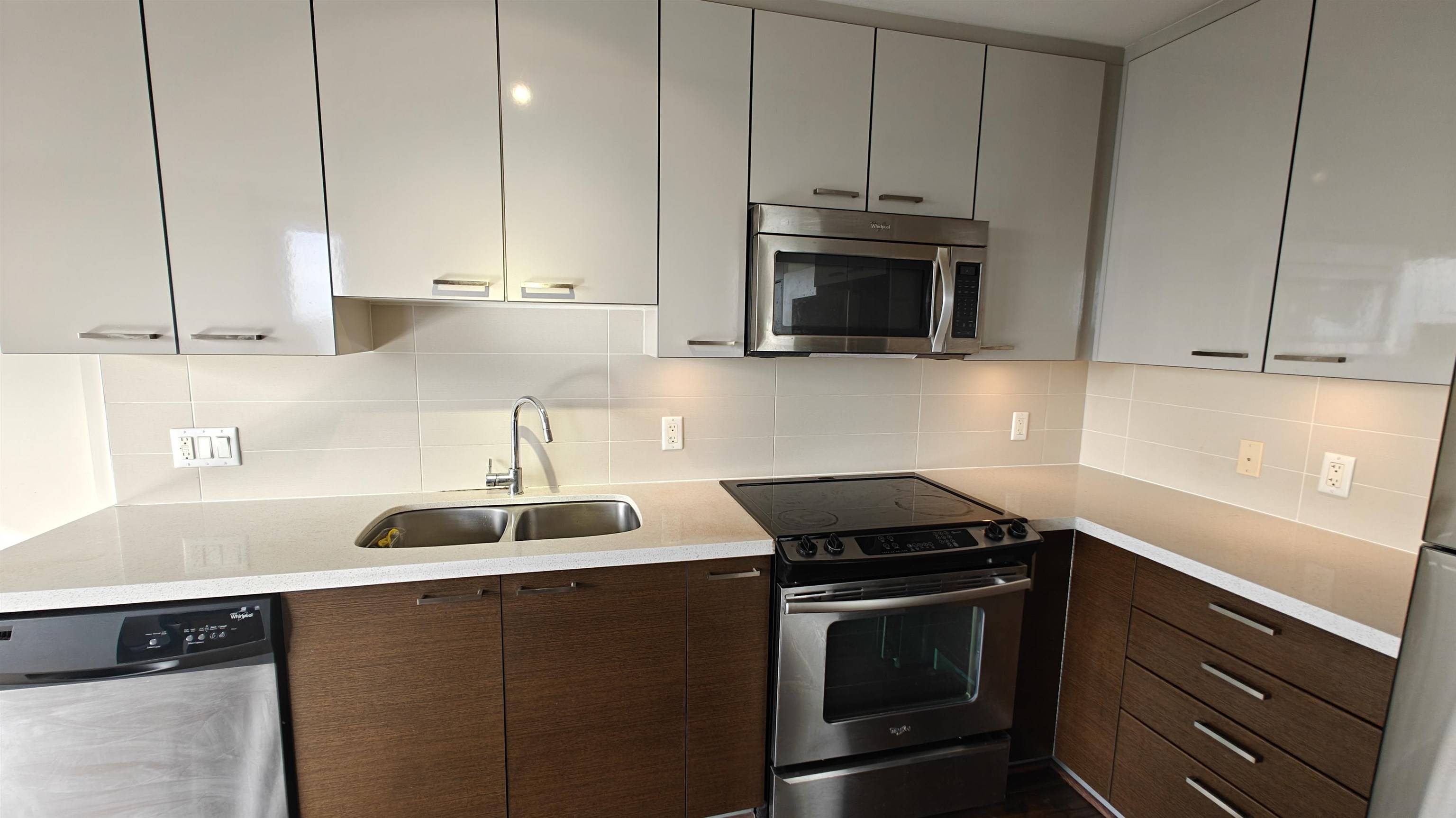 New Westminster, BC V3L 0G6,258 Sixth ST #1304