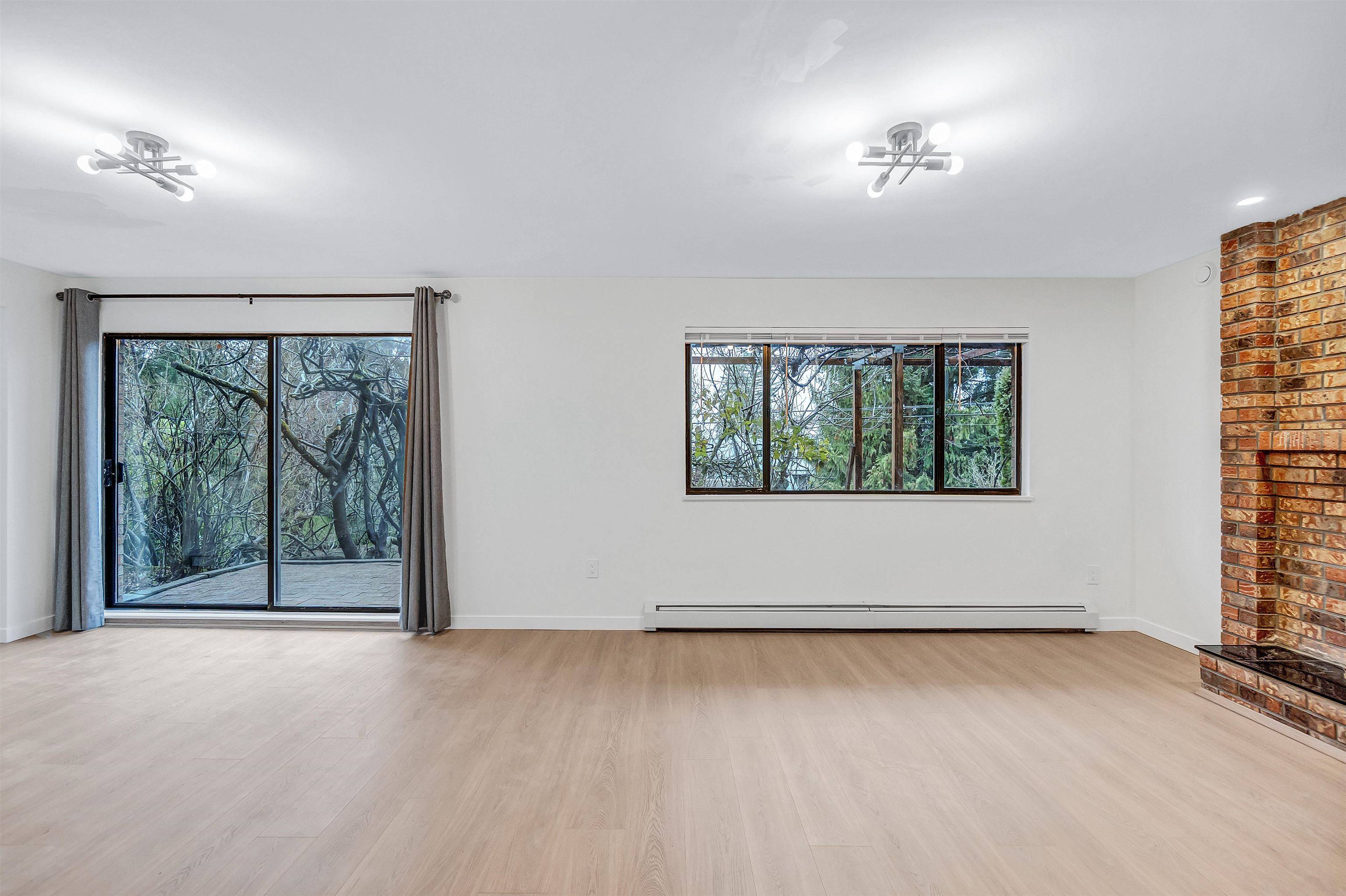 North Vancouver, BC V7N 2A3,3507 St. Andrews AVE #Ground Level