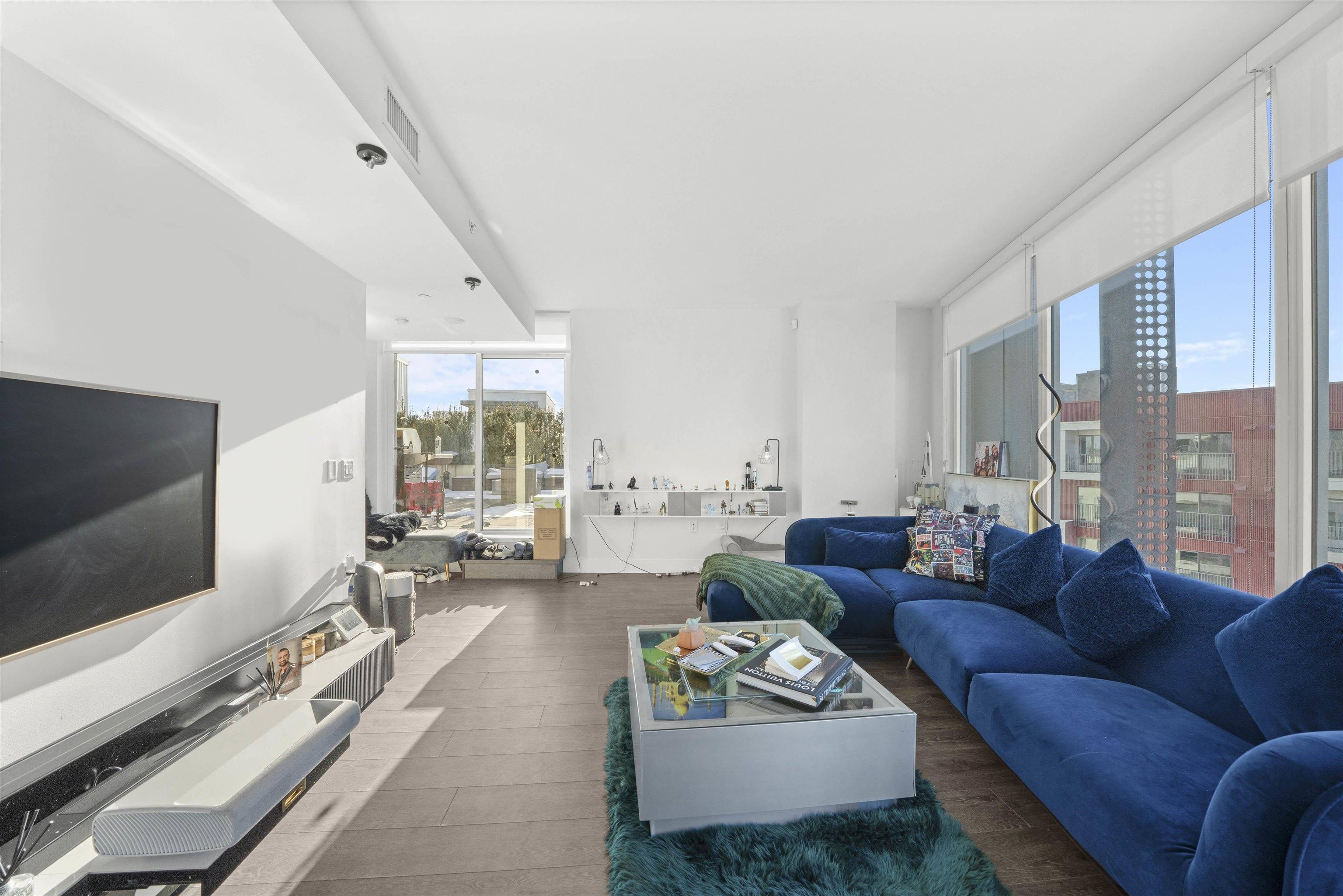 Vancouver, BC V5S 0E3,3438 Sawmill CRES #609