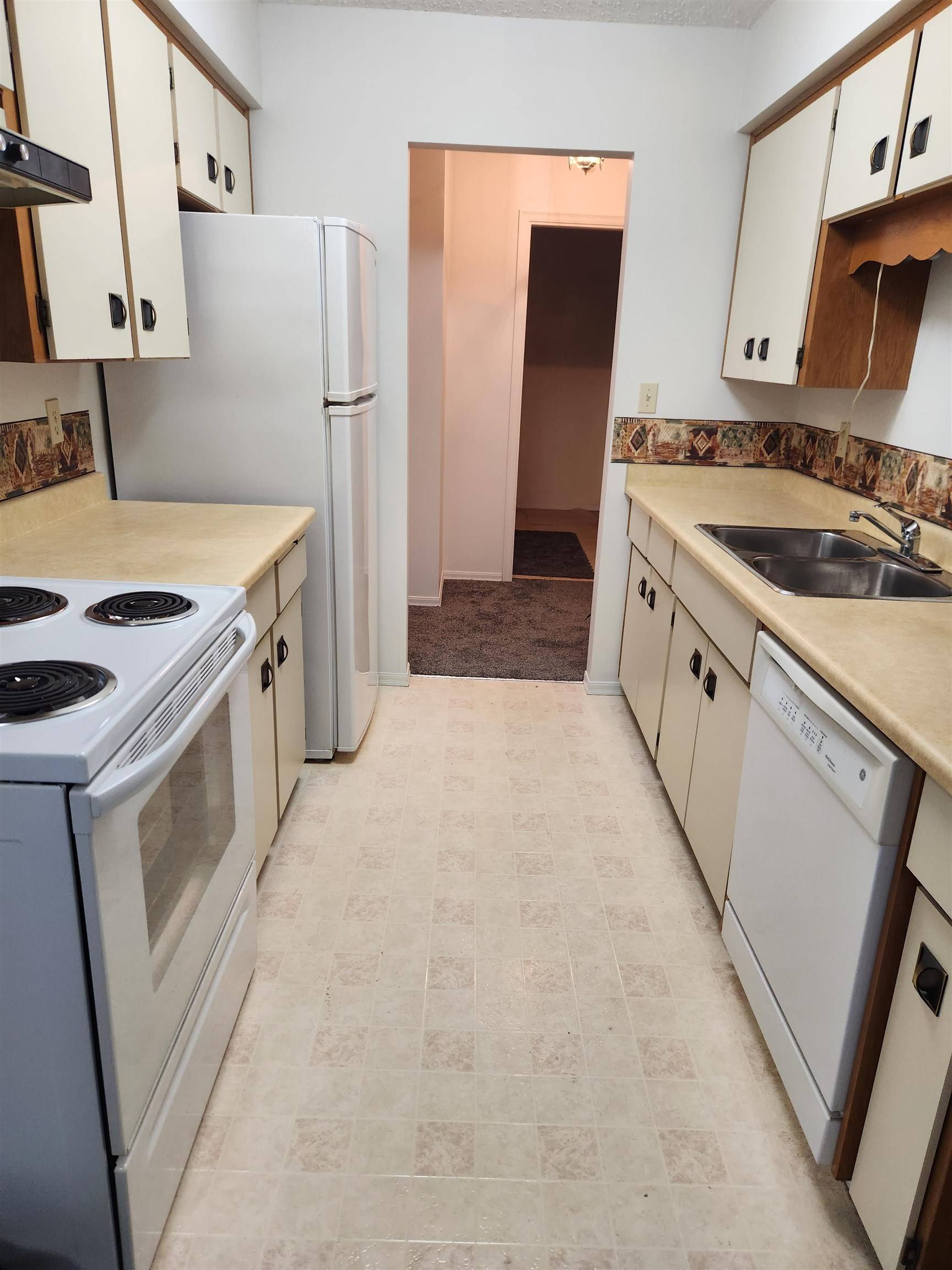 Abbotsford, BC V2S 7X1,32885 George Ferguson WAY #208