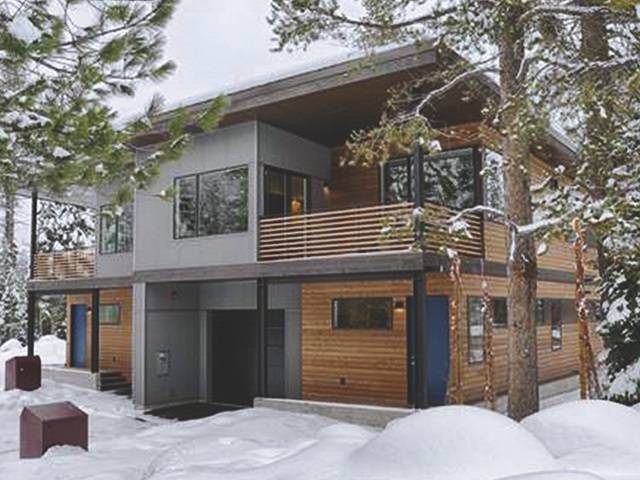 Olympic Valley, CA 96146,304 Palisades Circle #12