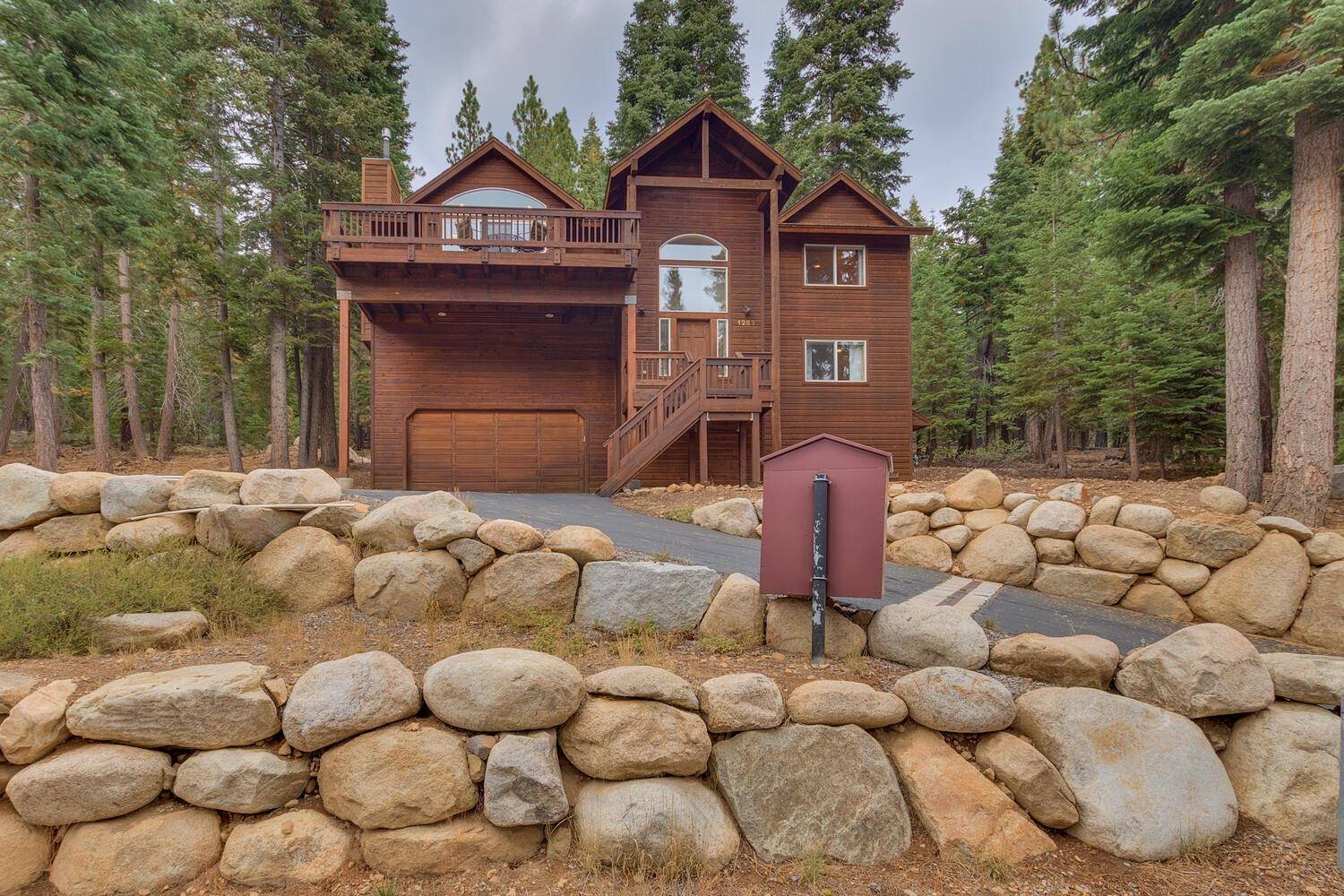 Tahoe Vista, CA 96148,1283 Kings Way