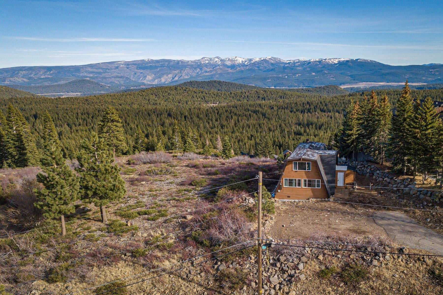 Truckee, CA 96161,13634 Skislope Way