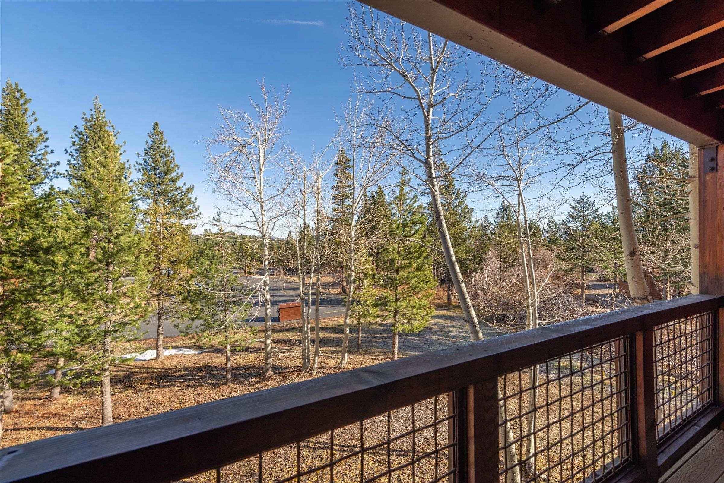 Truckee, CA 96161,11591 Snowpeak Way #204