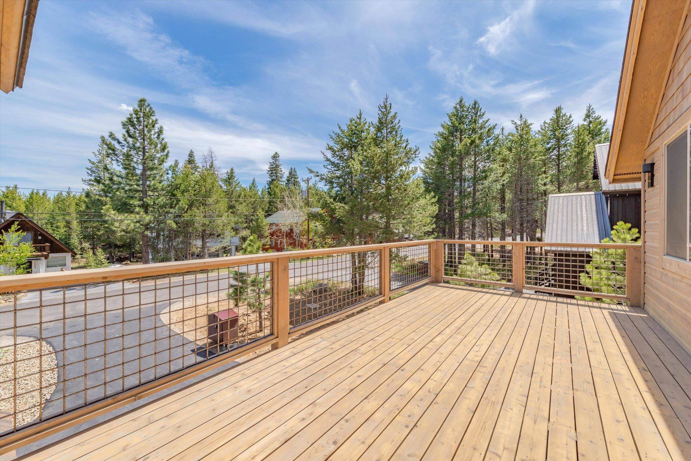 Truckee, CA 96161,17030 Skislope Way