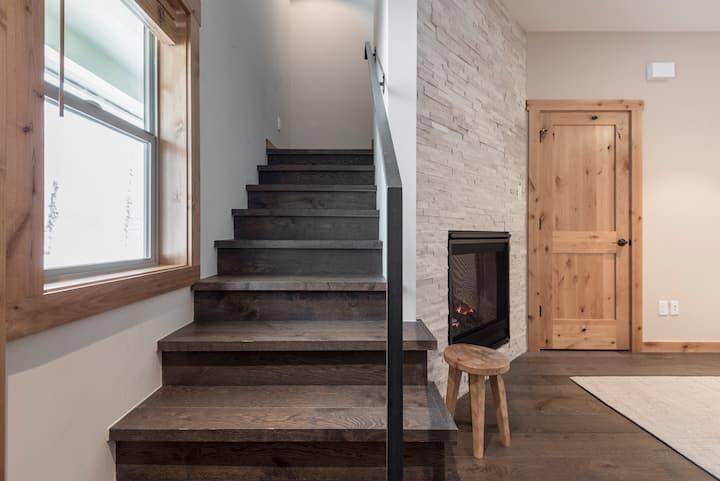 Truckee, CA 96161,11285 Wolverine Circle
