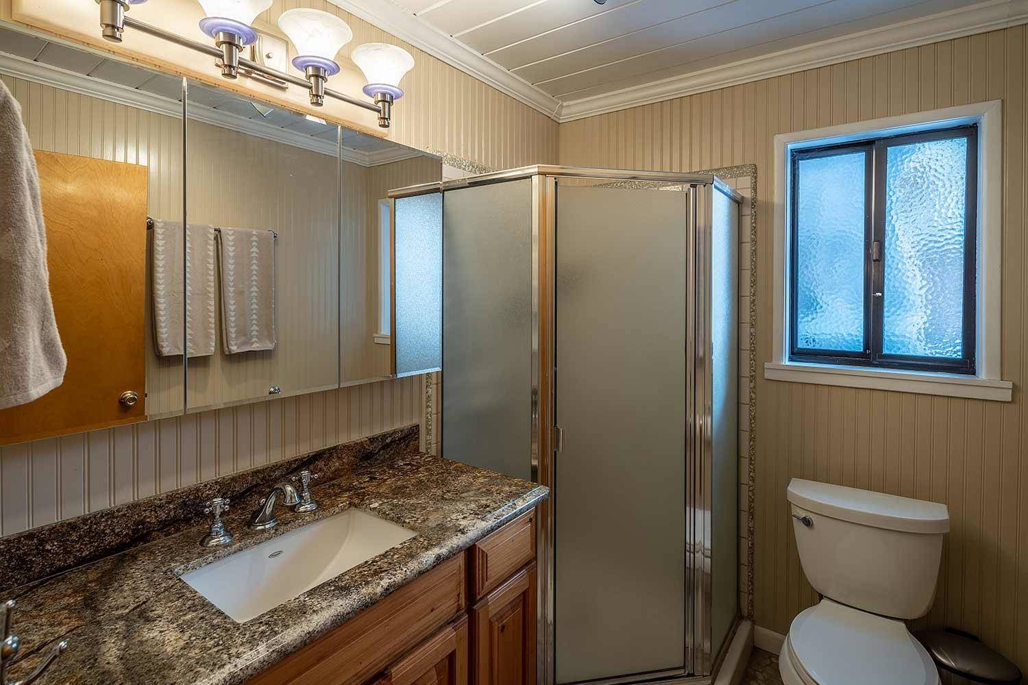 Truckee, CA 96161,10541 Maple Street