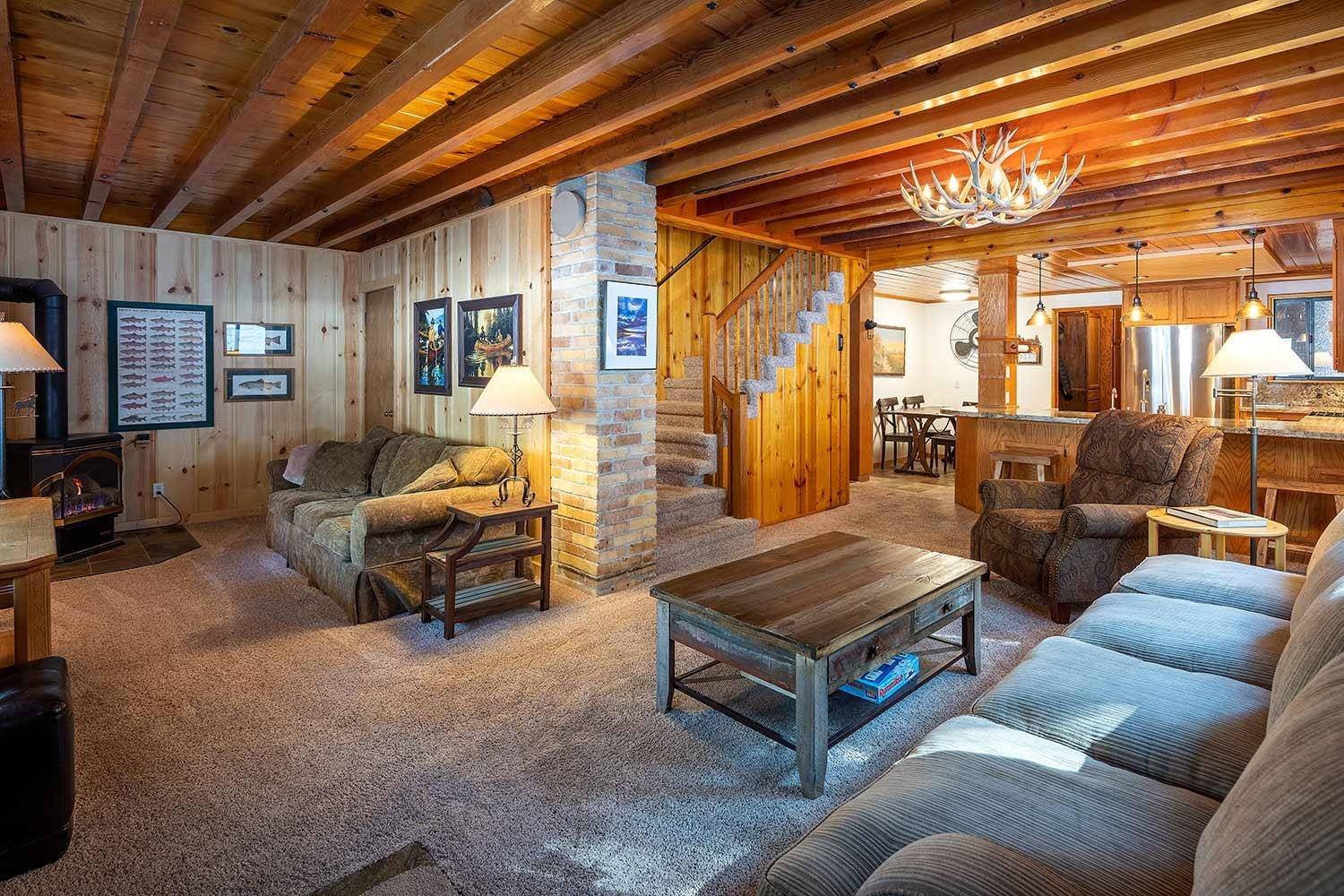 Truckee, CA 96161,10541 Maple Street