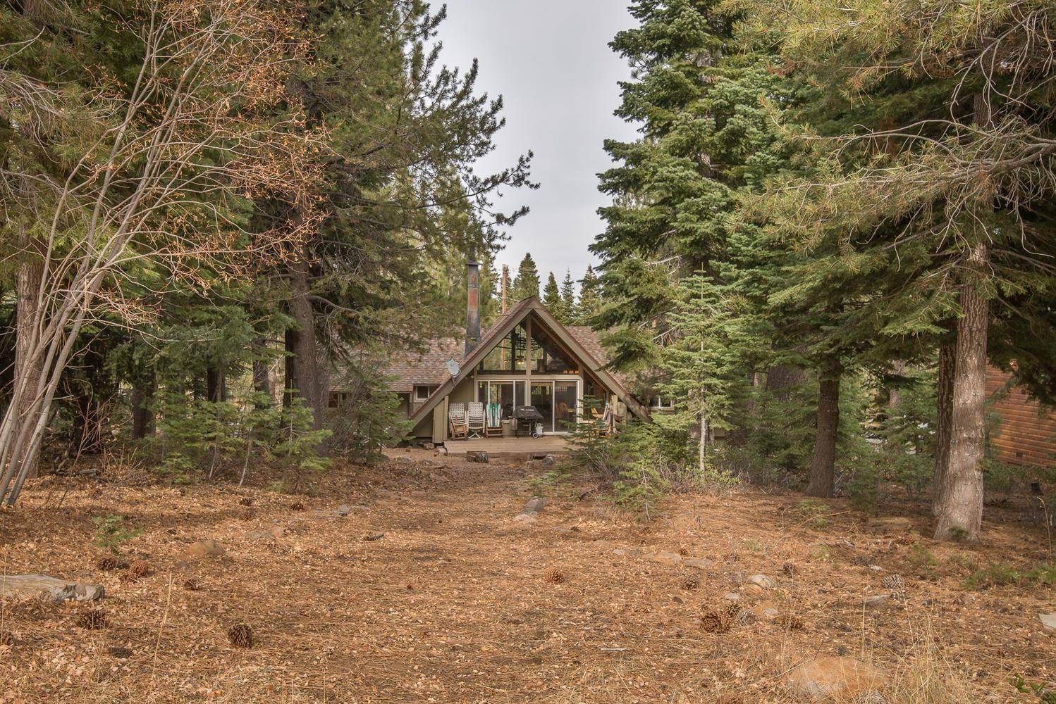 Truckee, CA 96161,13710 Northwoods Boulevard