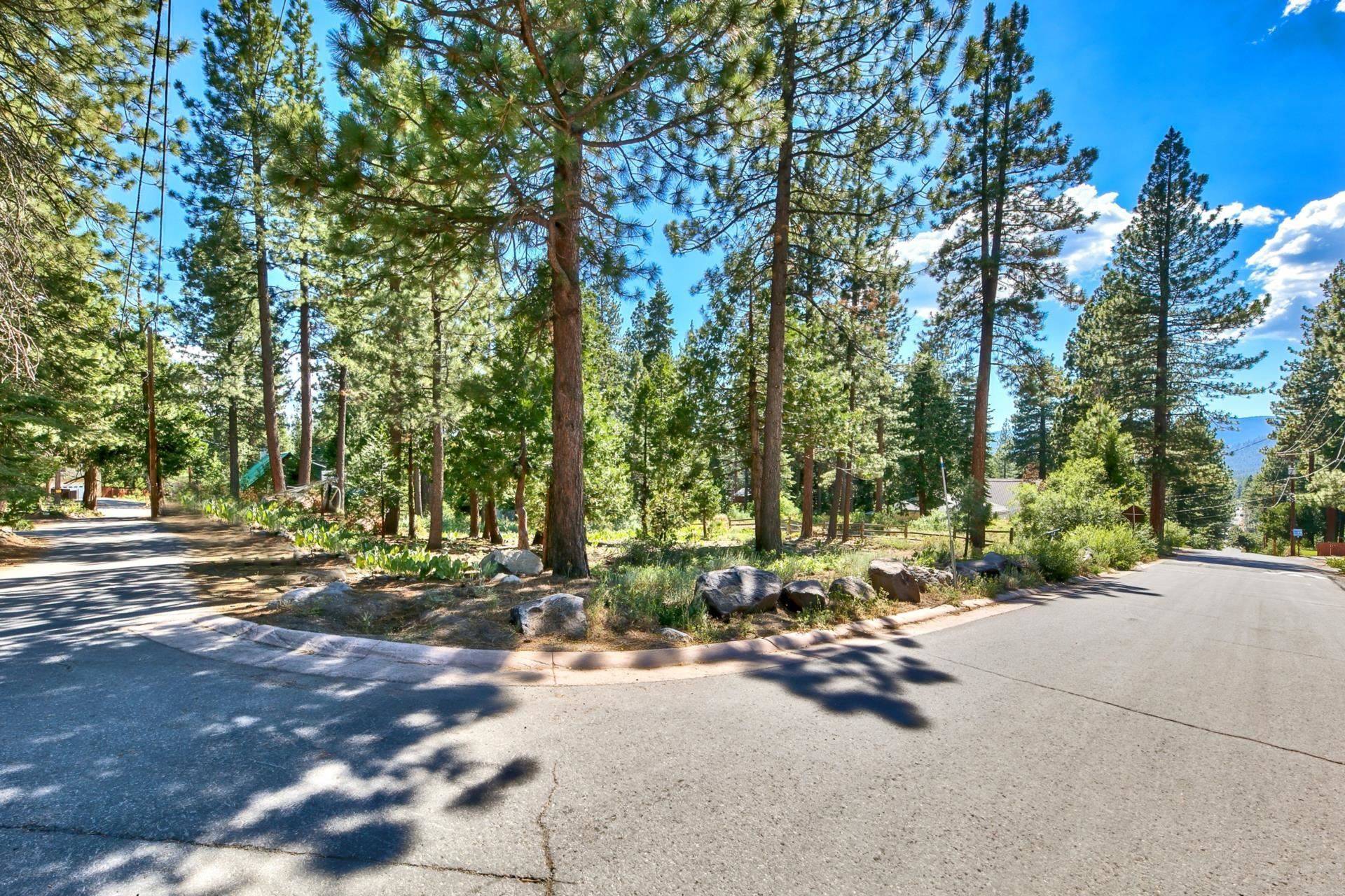 Kings Beach, CA 96143,8898 Cutthroat Avenue