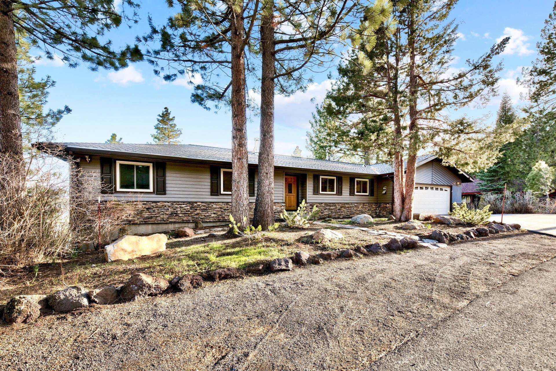Truckee, CA 96161,11553 E Ridge Road