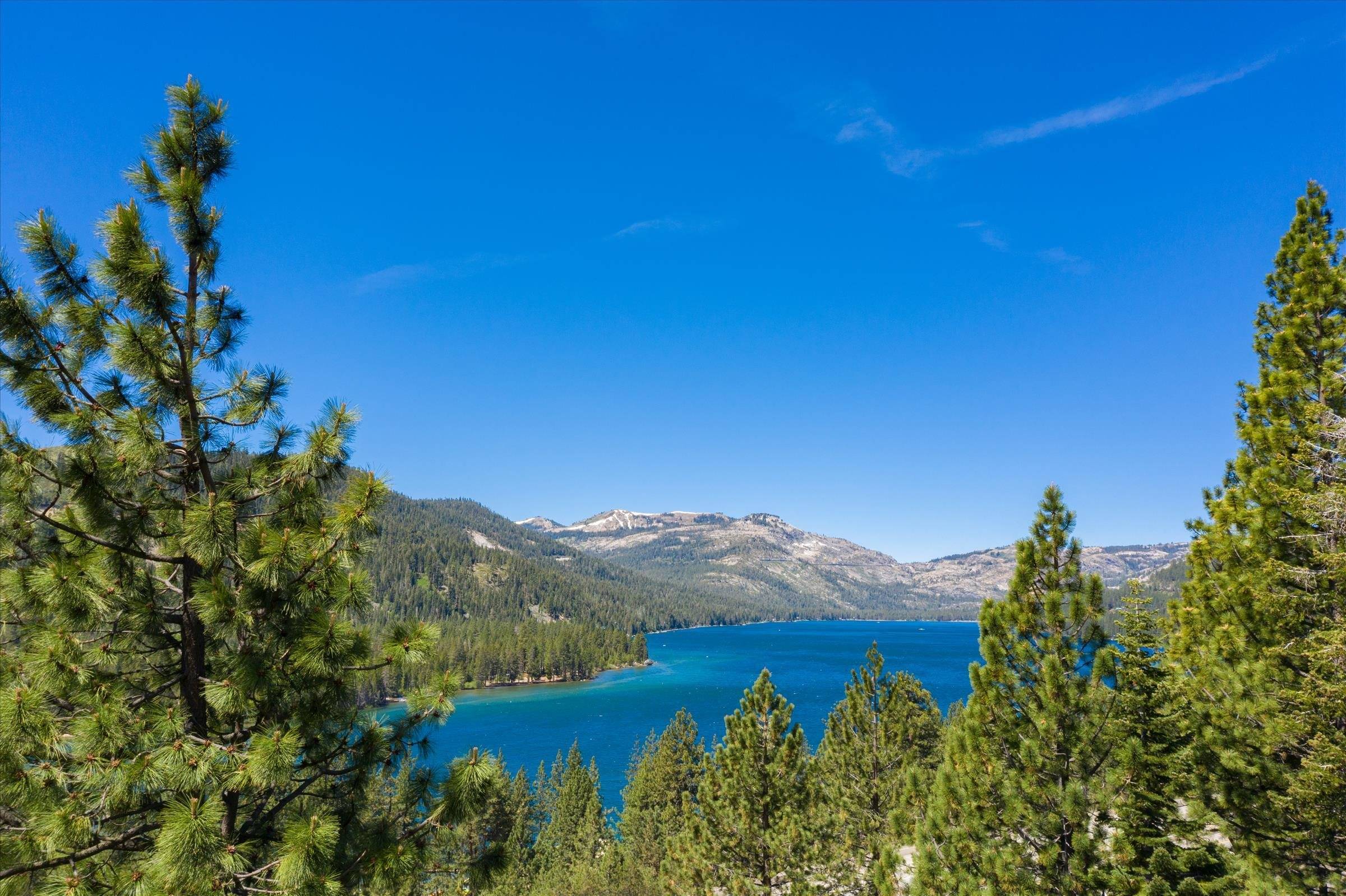 Truckee, CA 96161,12811 Sierra Drive