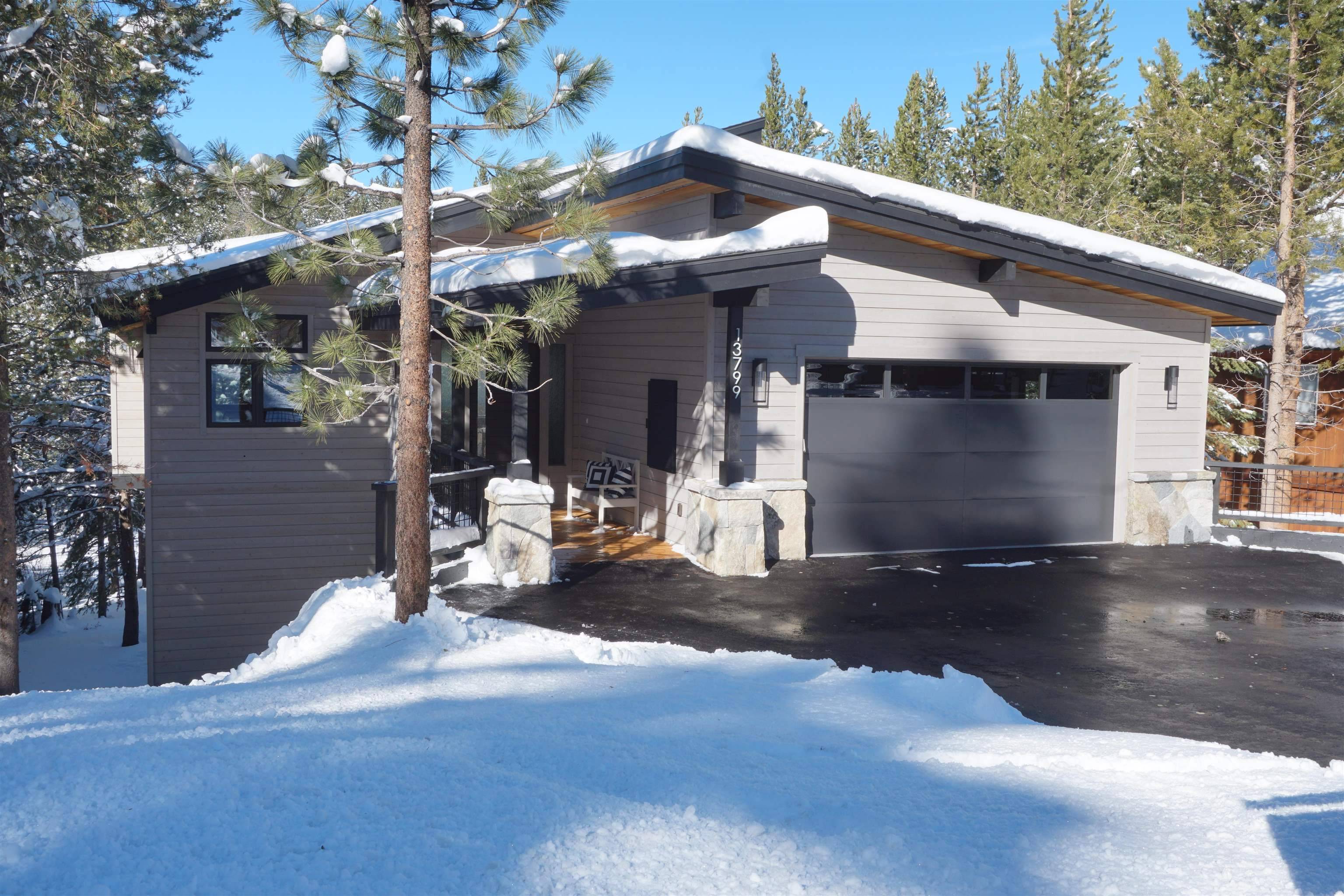 Truckee, CA 96161,13799 Hillside Drive