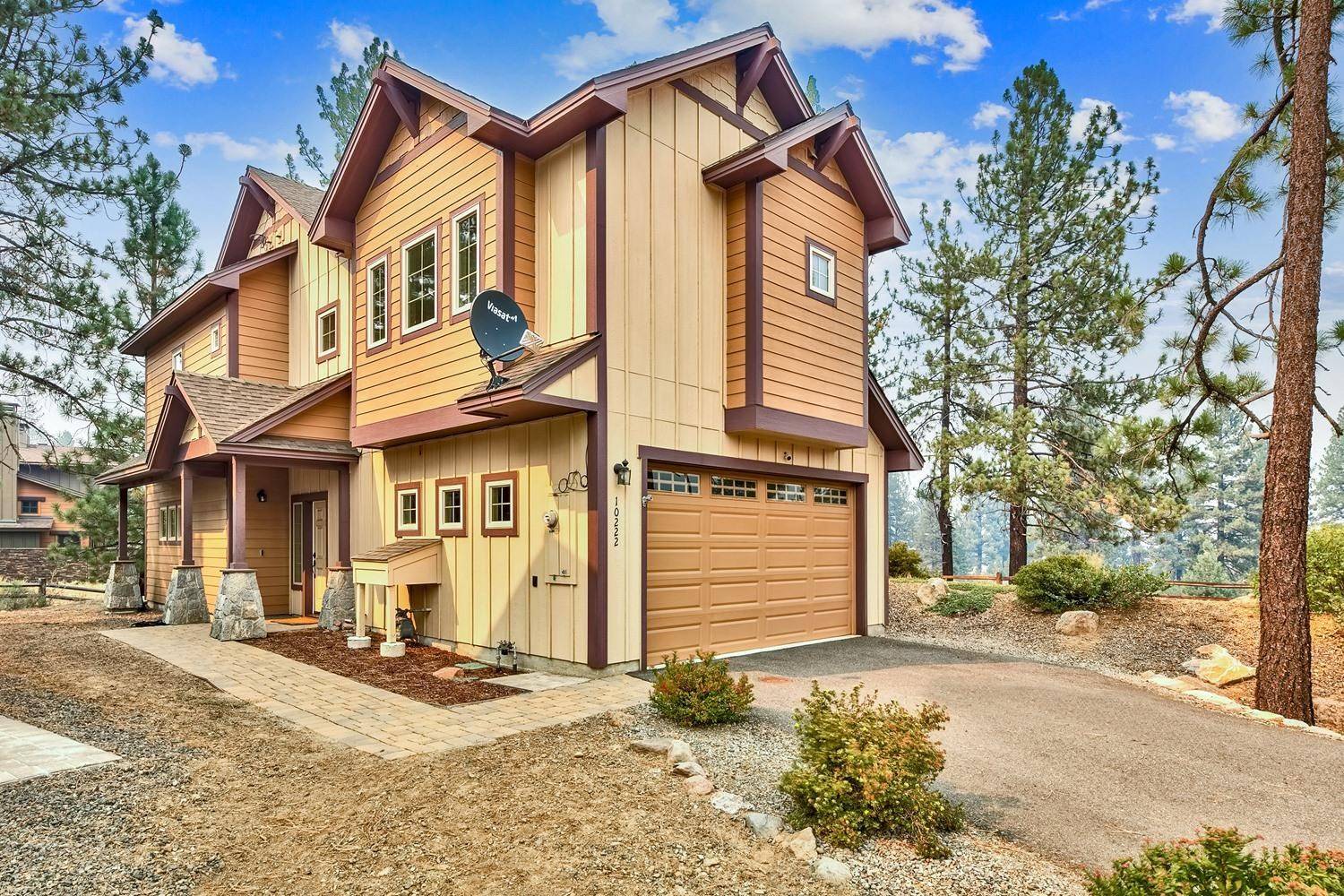 Truckee, CA 96161,10222 Fall Court