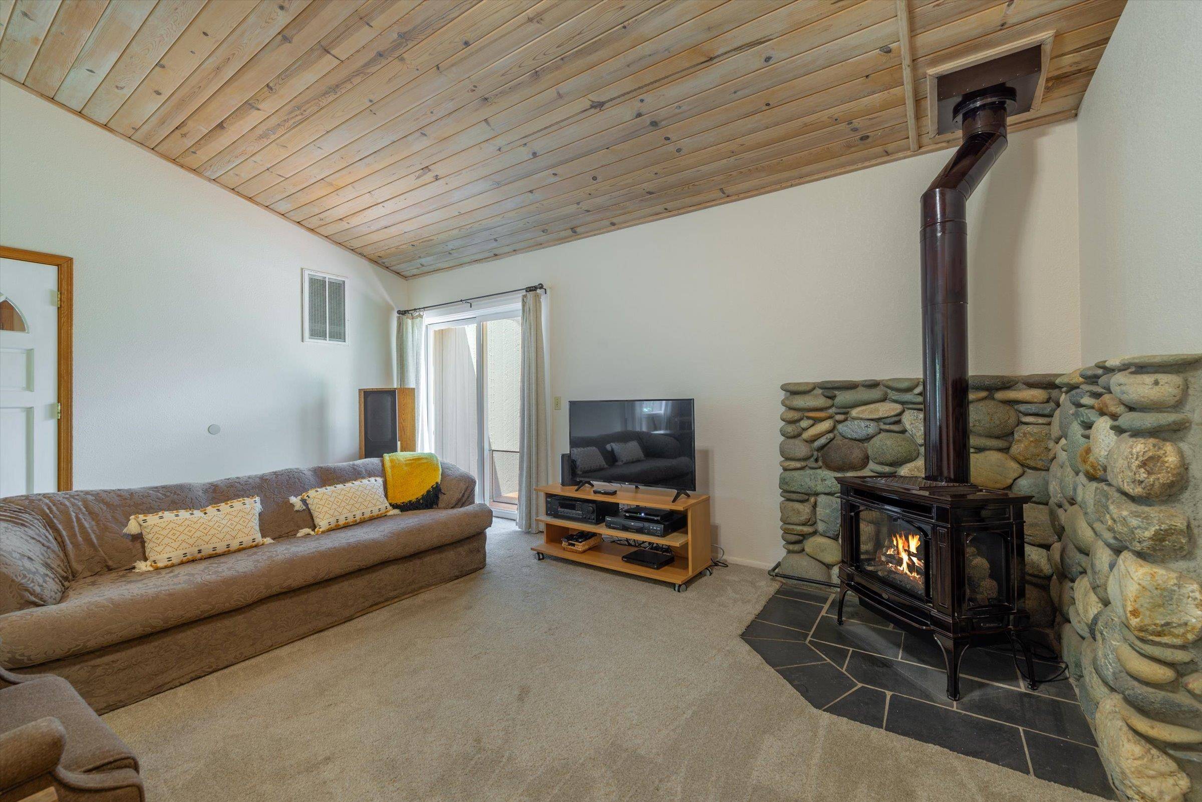 Truckee, CA 96161,10456 Evensham Place