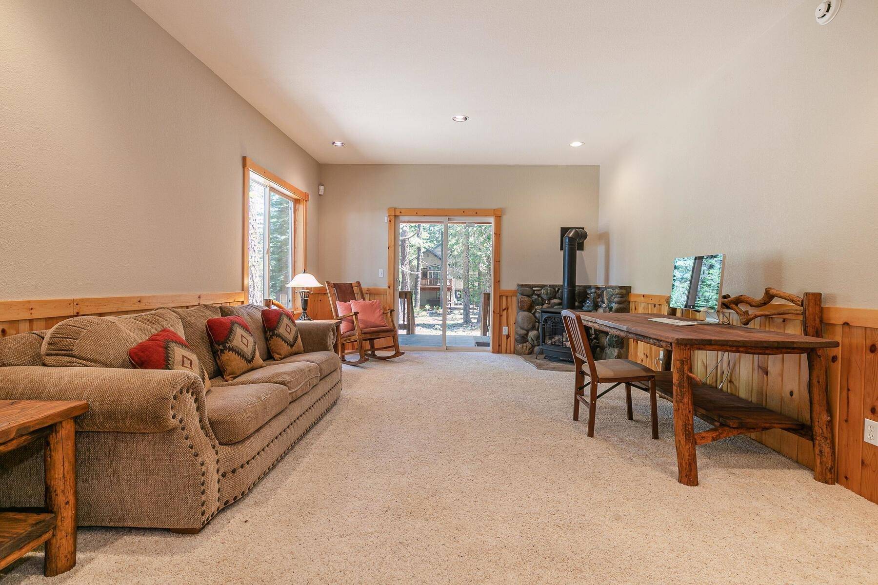 Truckee, CA 96161,14118 Tyrol Road